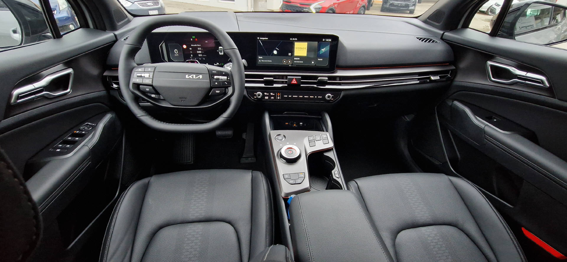 KIA Sportage 1.6 T-GDi Hybrid 4x4 Black Edition-image-6