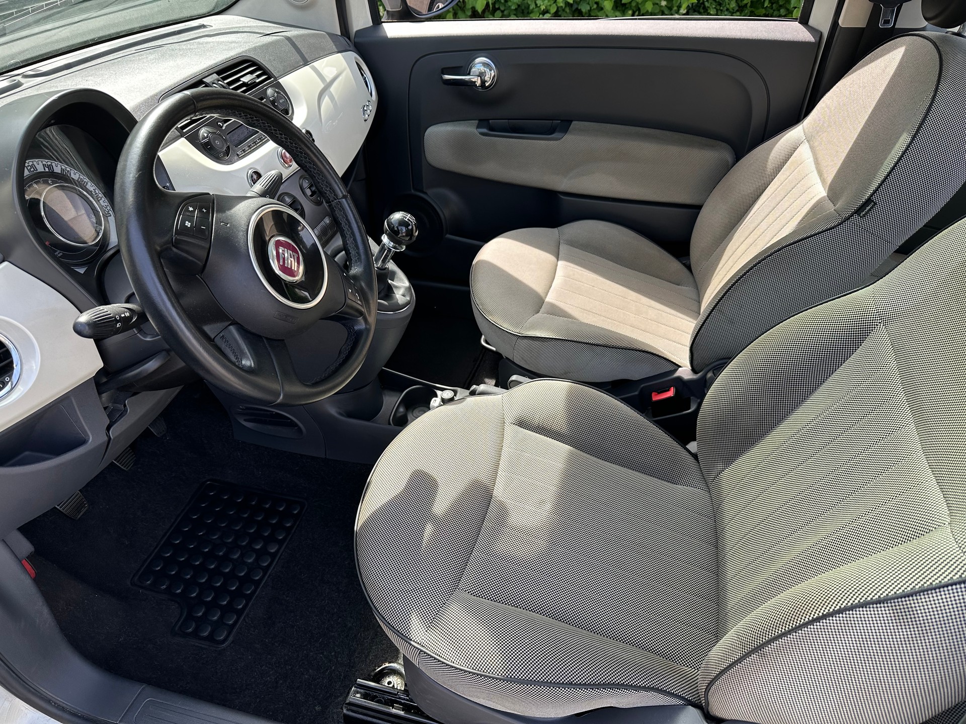 FIAT 500 1.4 16V Lounge-image-8
