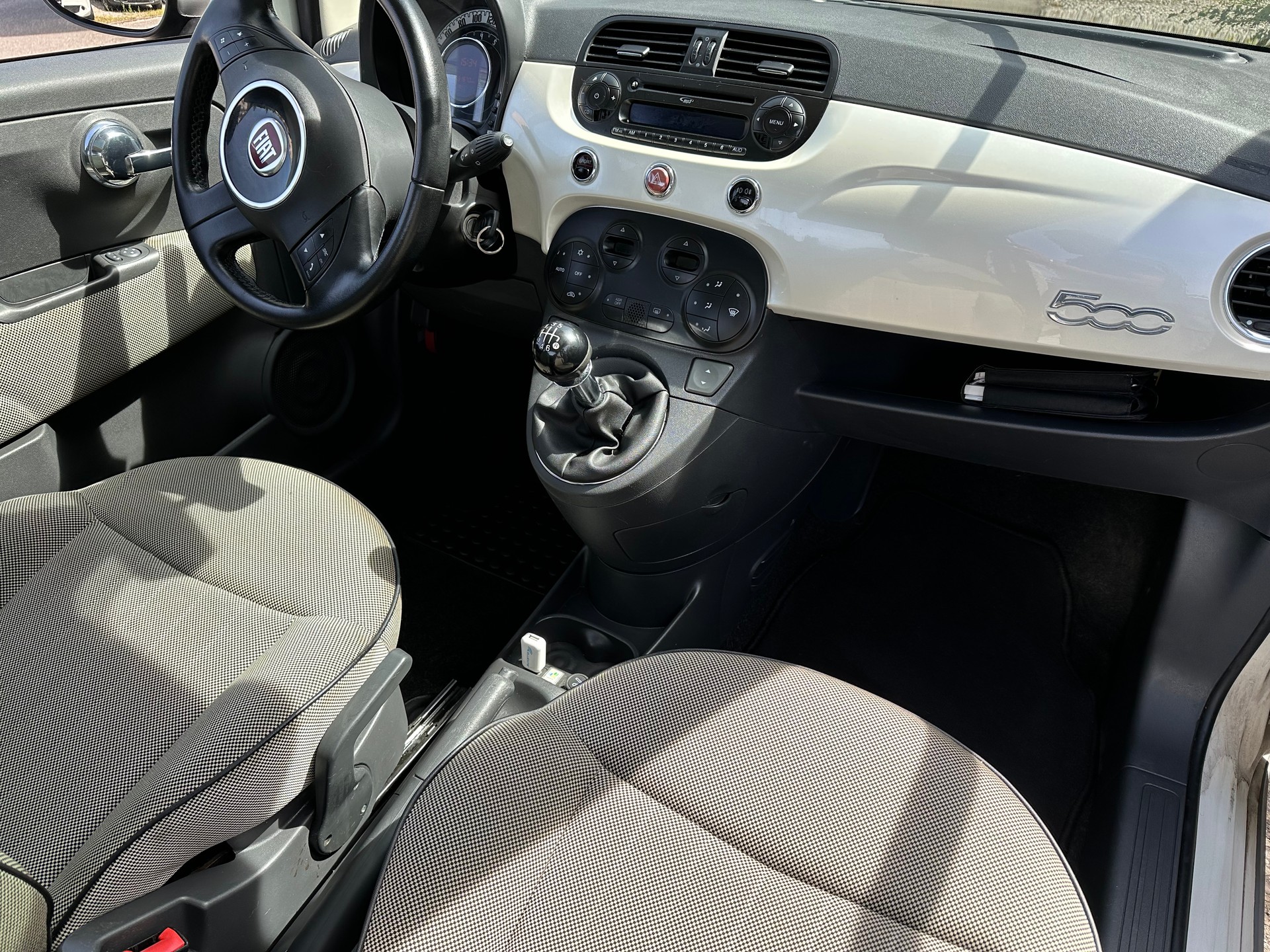 FIAT 500 1.4 16V Lounge-image-10
