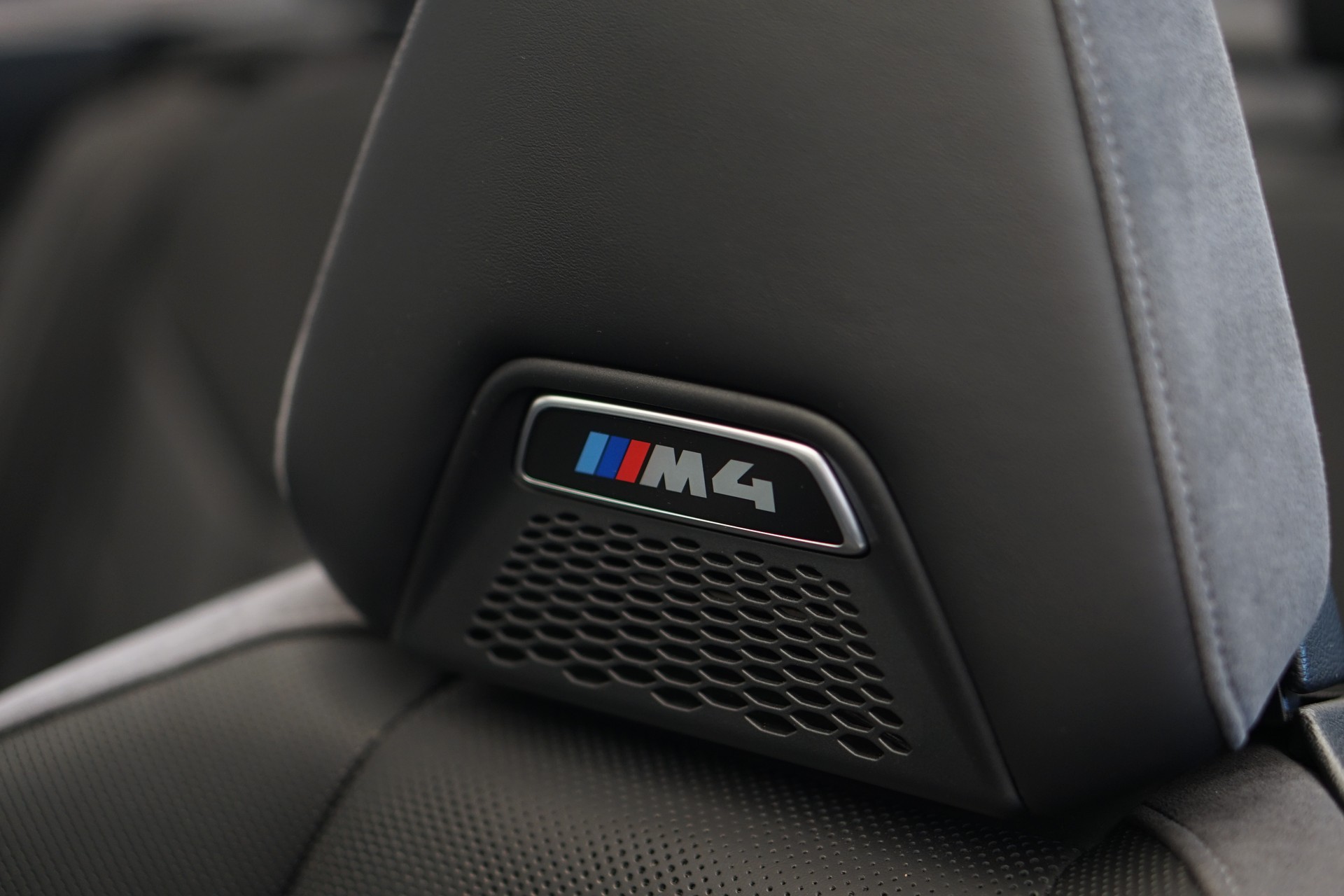 BMW M4 Cabrio Competition M xDrive *CH-Fahrzeug* *Brooklyn Grey* *Head-Up* *Carbon*-image-42