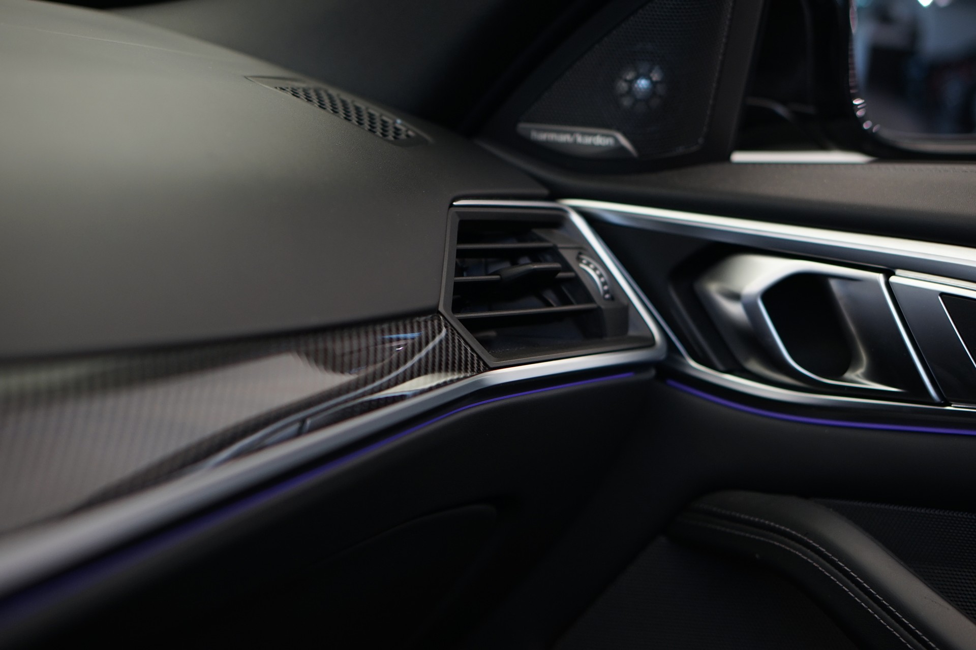 BMW M4 Cabrio Competition M xDrive *CH-Fahrzeug* *Brooklyn Grey* *Head-Up* *Carbon*-image-29