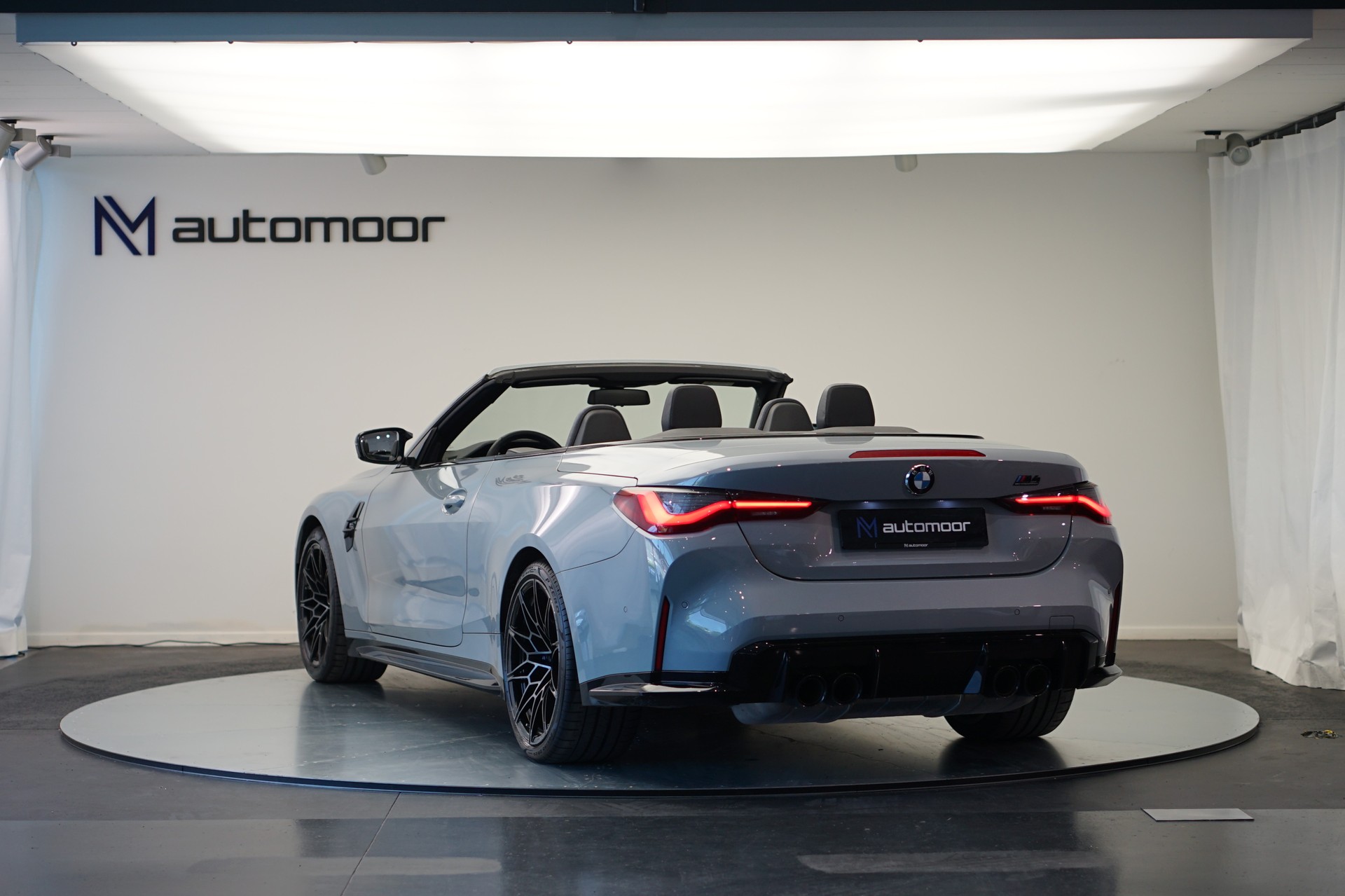 BMW M4 Cabrio Competition M xDrive *CH-Fahrzeug* *Brooklyn Grey* *Head-Up* *Carbon*-image-6