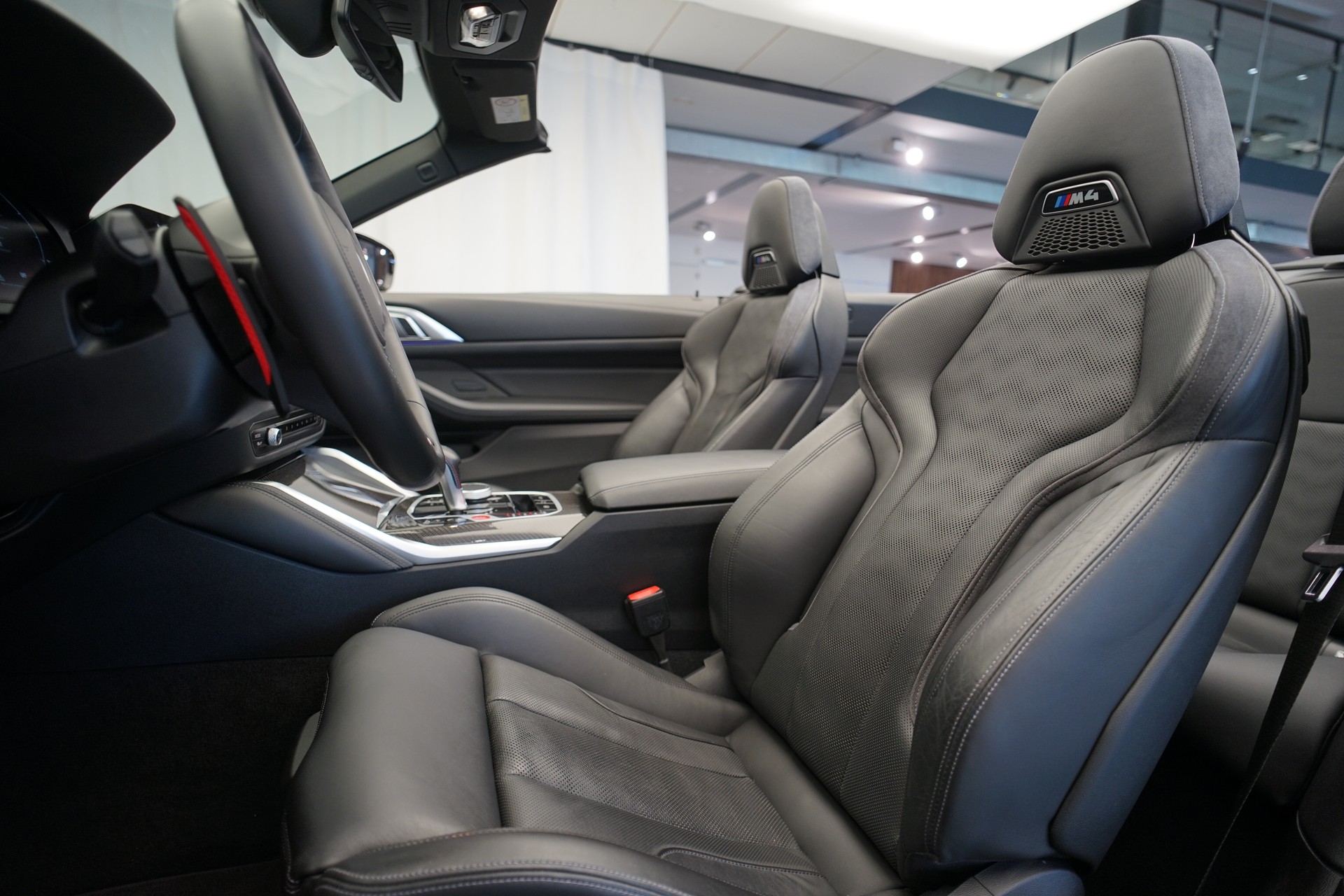 BMW M4 Cabrio Competition M xDrive *CH-Fahrzeug* *Brooklyn Grey* *Head-Up* *Carbon*-image-13