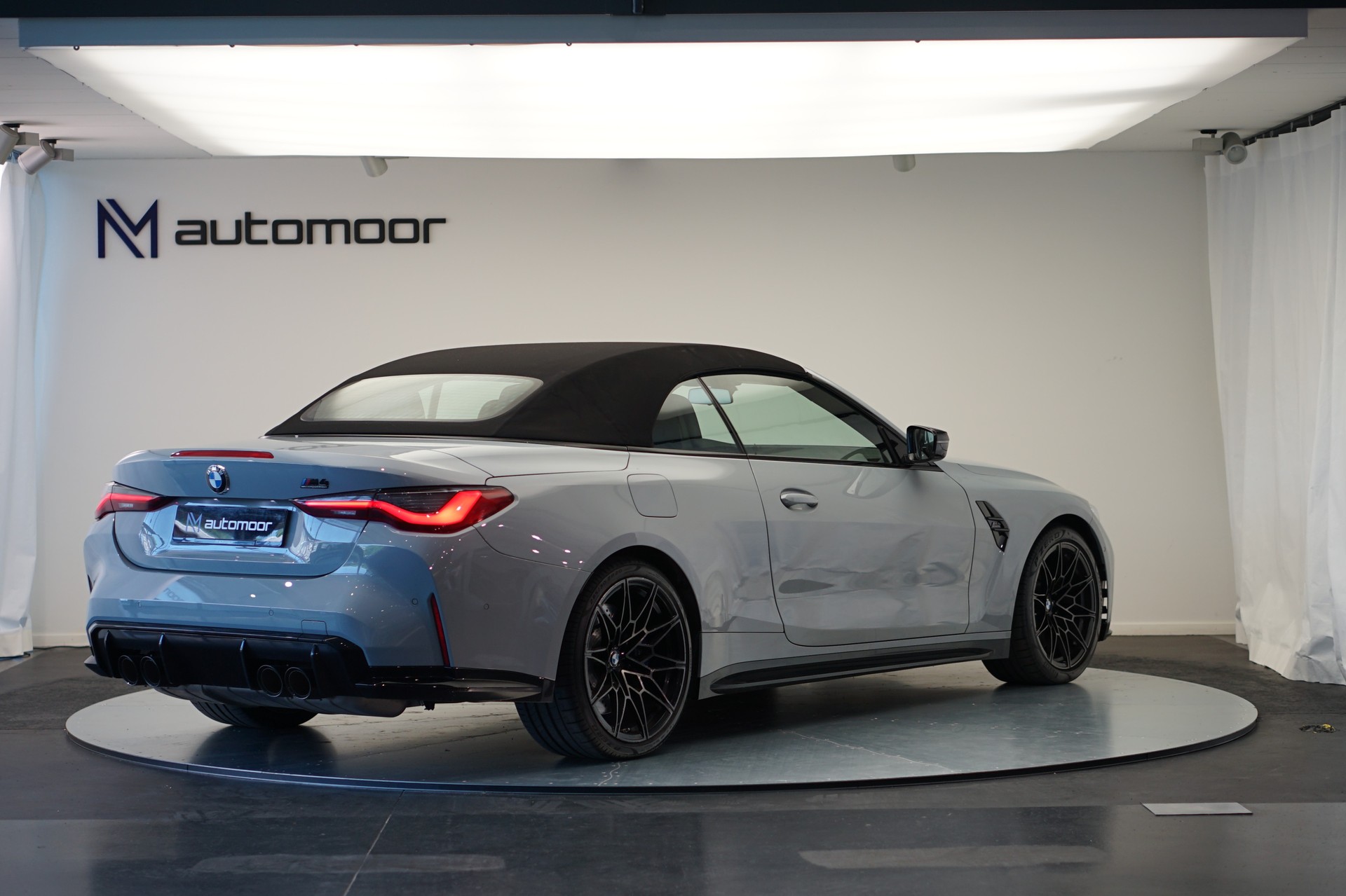 BMW M4 Cabrio Competition M xDrive *CH-Fahrzeug* *Brooklyn Grey* *Head-Up* *Carbon*-image-8