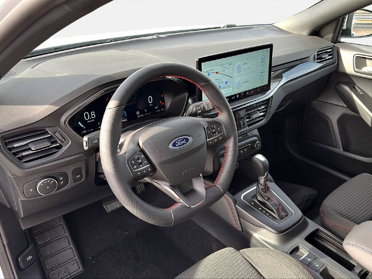 FORD Focus Station Wagon 1.0i EcoB Hybrid 155 ST-Line-image-9