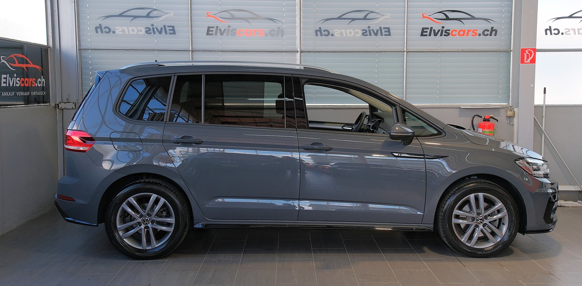 VW Touran 1.5 TSI EVO Comfortline United R Line DSG-image-27