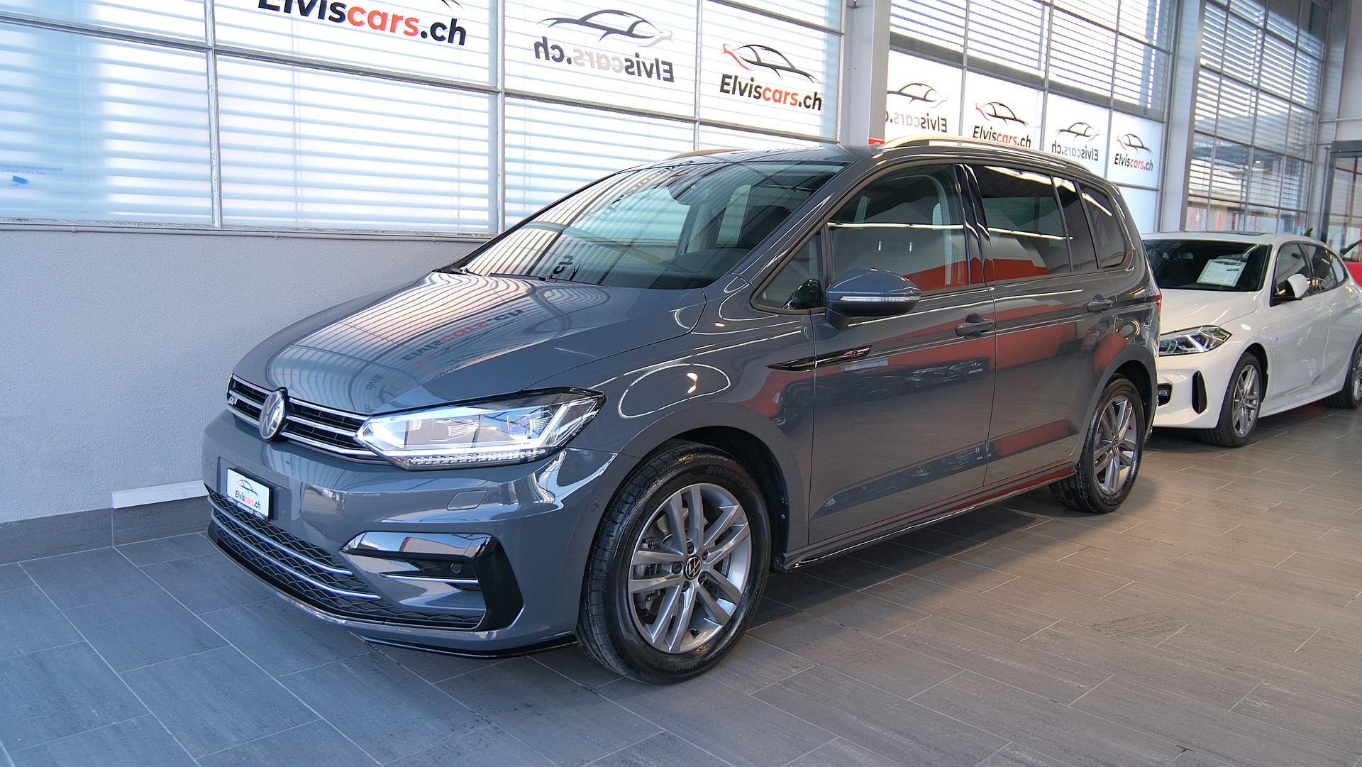 VW Touran 1.5 TSI EVO Comfortline United R Line DSG-image-9