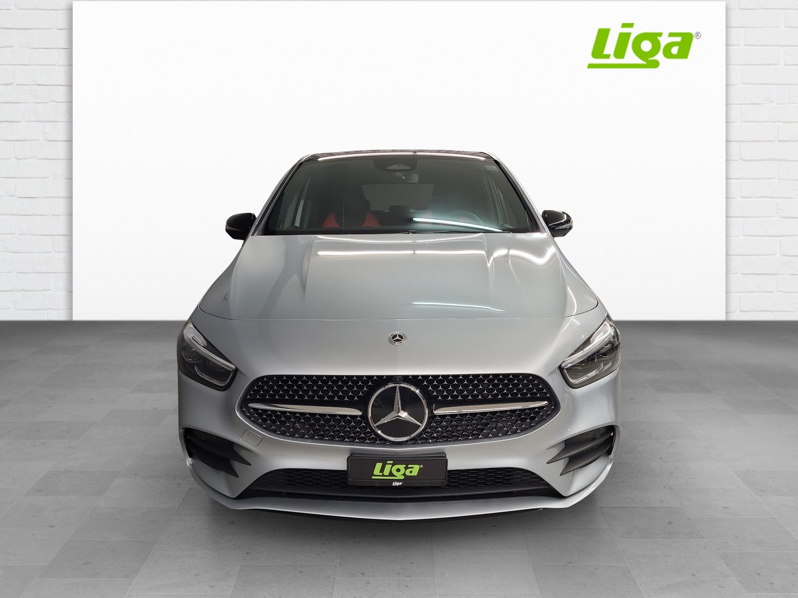 MERCEDES-BENZ B 250 AMG Line 4Matic-showroom-element-2