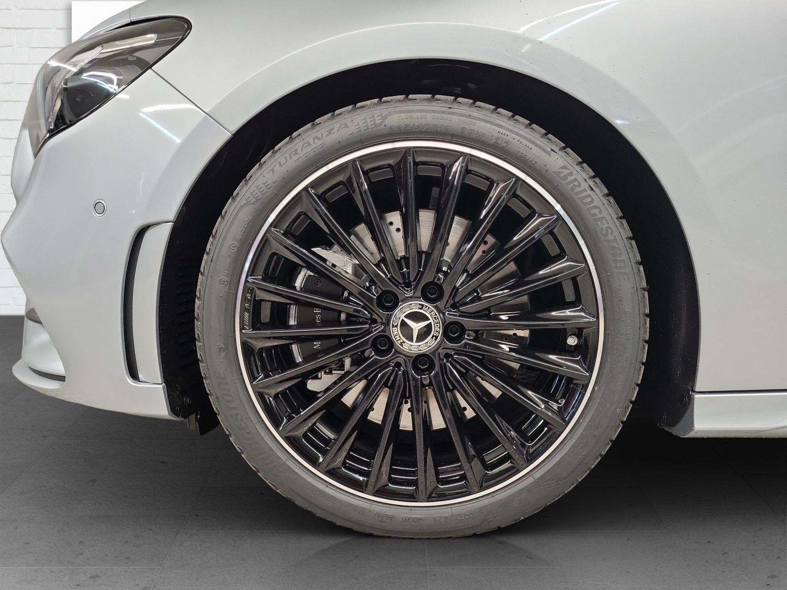 MERCEDES-BENZ B 250 AMG Line 4Matic-image-5