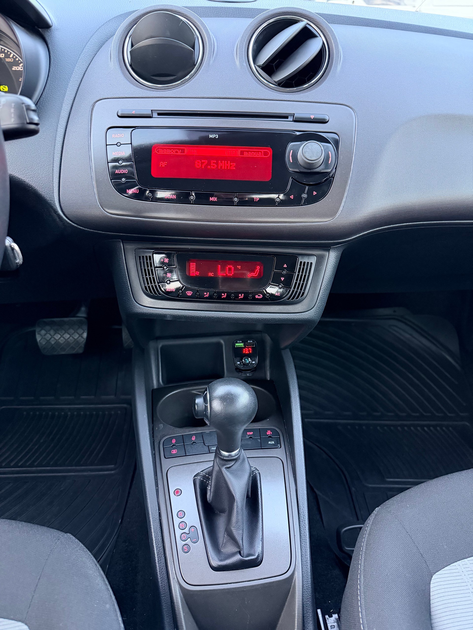 SEAT Ibiza 1.2 TSI Automat-showroom-element-3