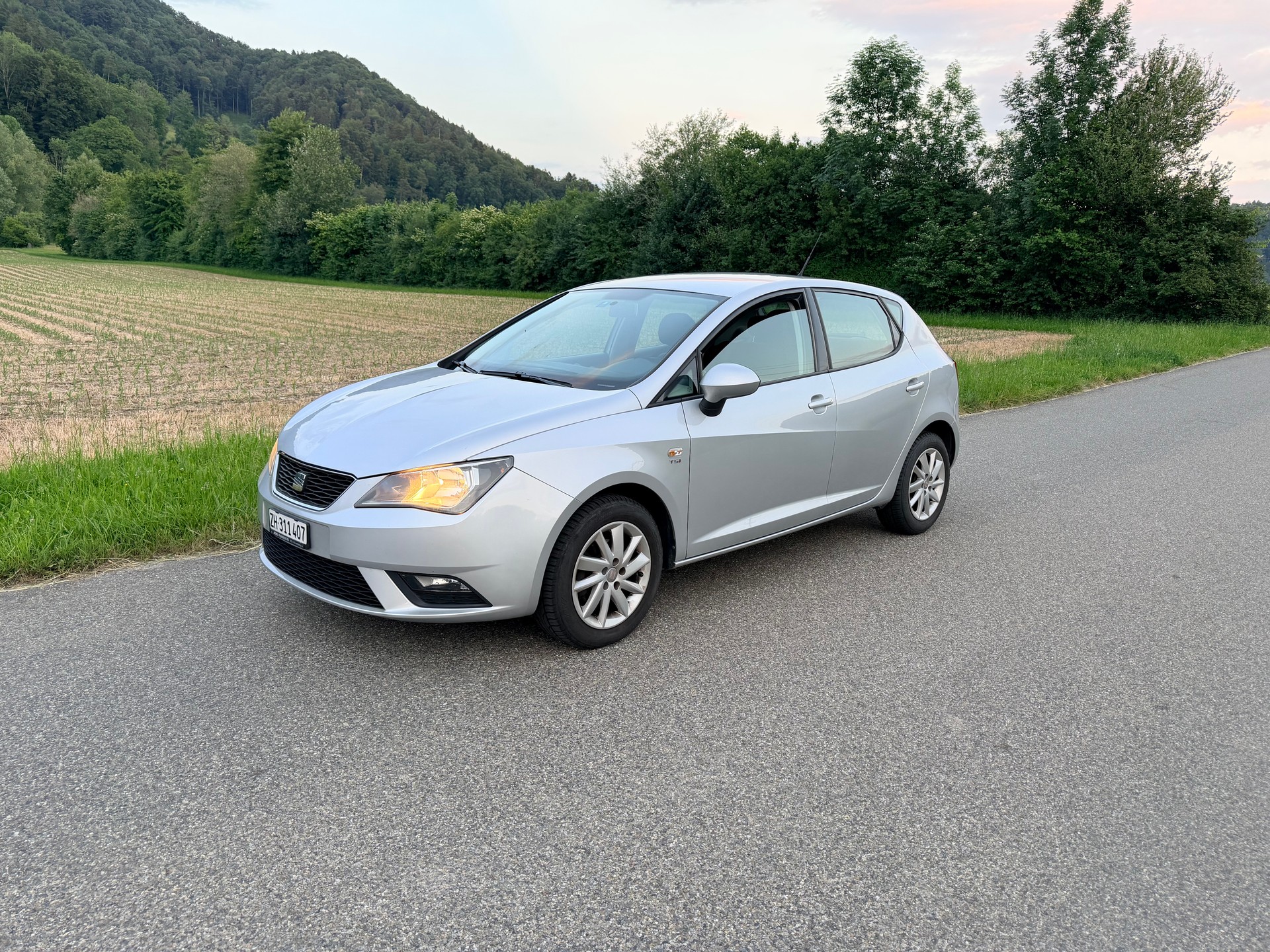 SEAT Ibiza 1.2 TSI Automat-showroom-element-2
