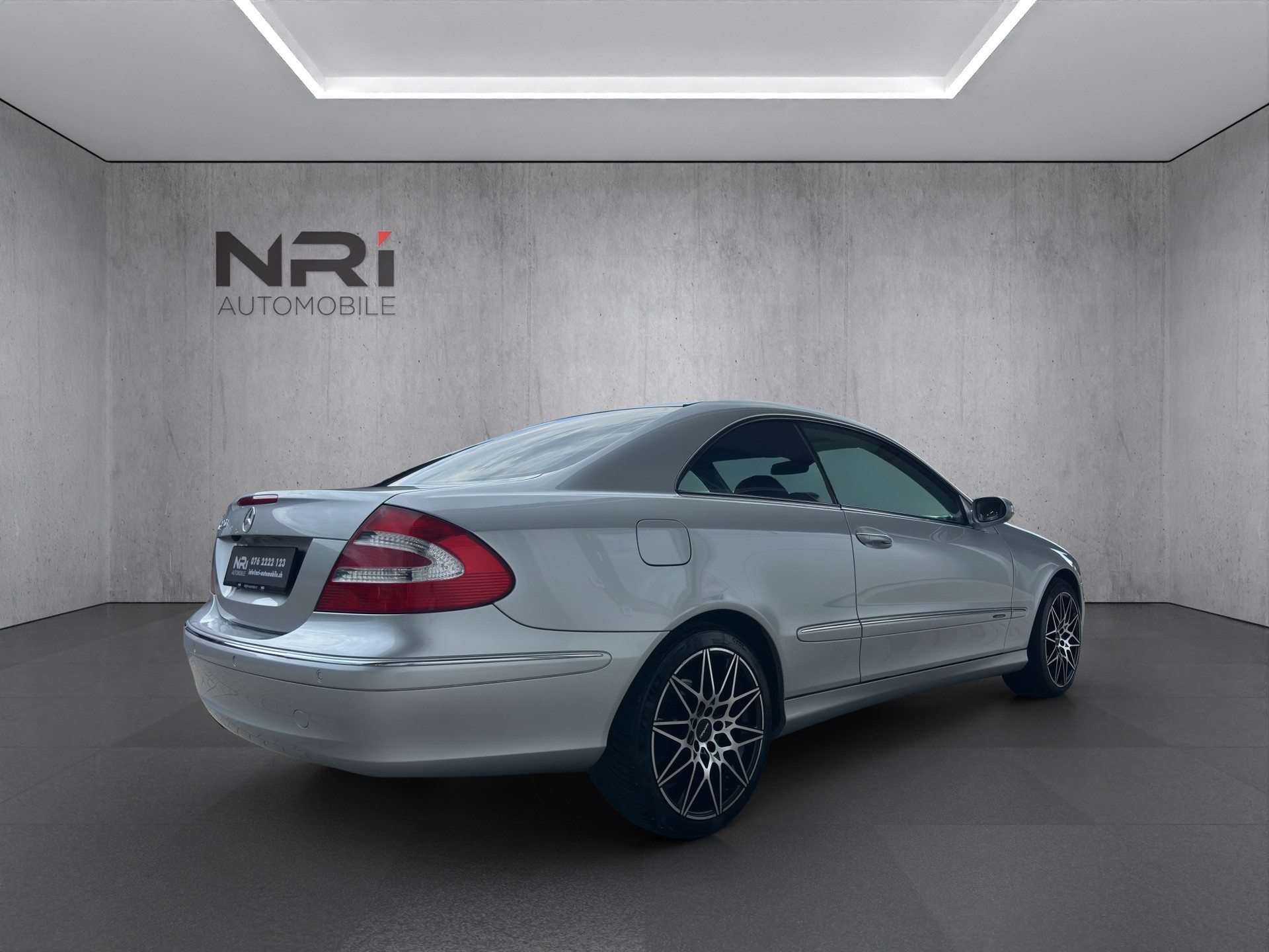 MERCEDES-BENZ CLK 320-image-4