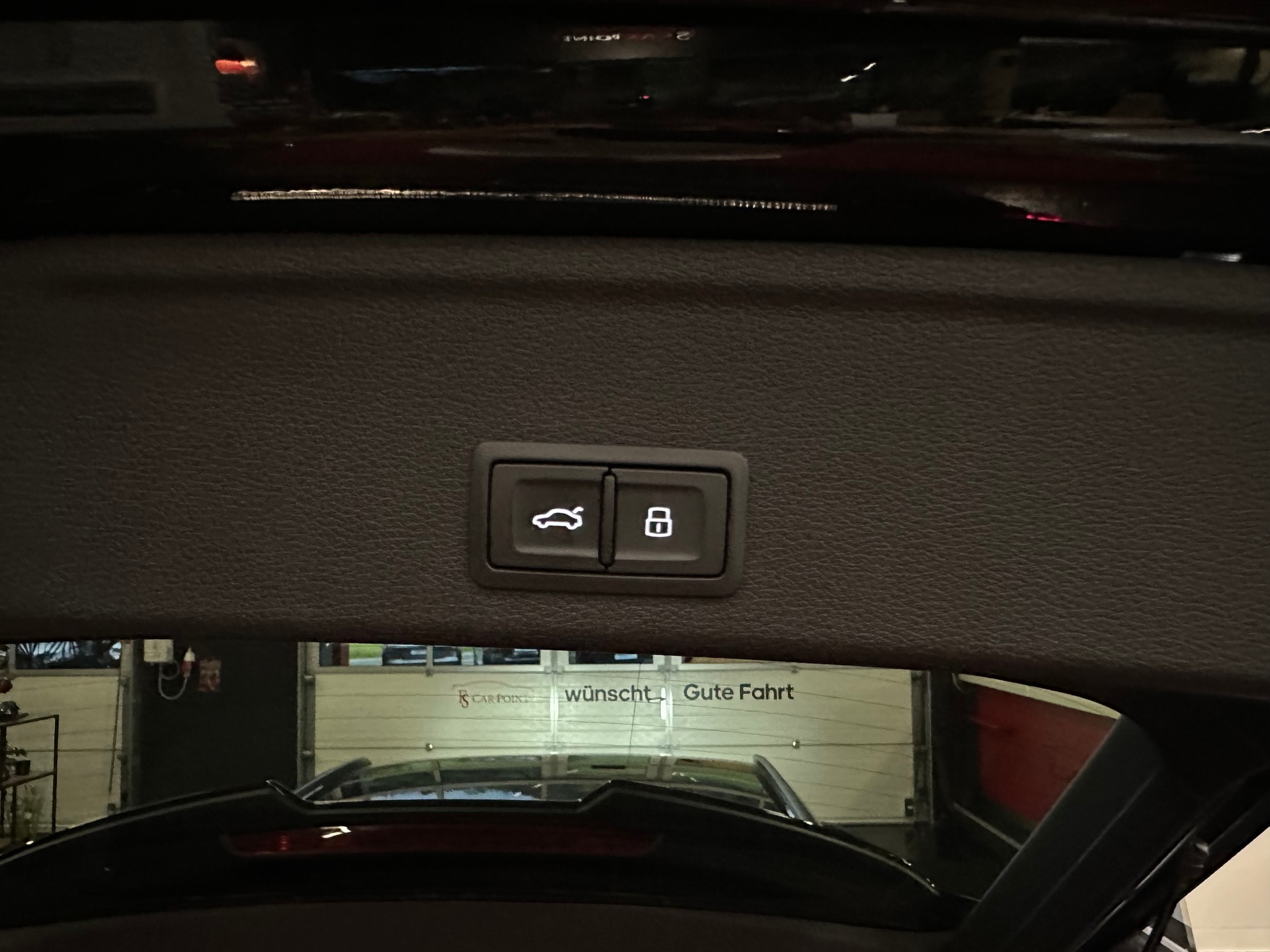 AUDI A4 Avant 40 TDI S line Attraction quattro S-tronic-image-24