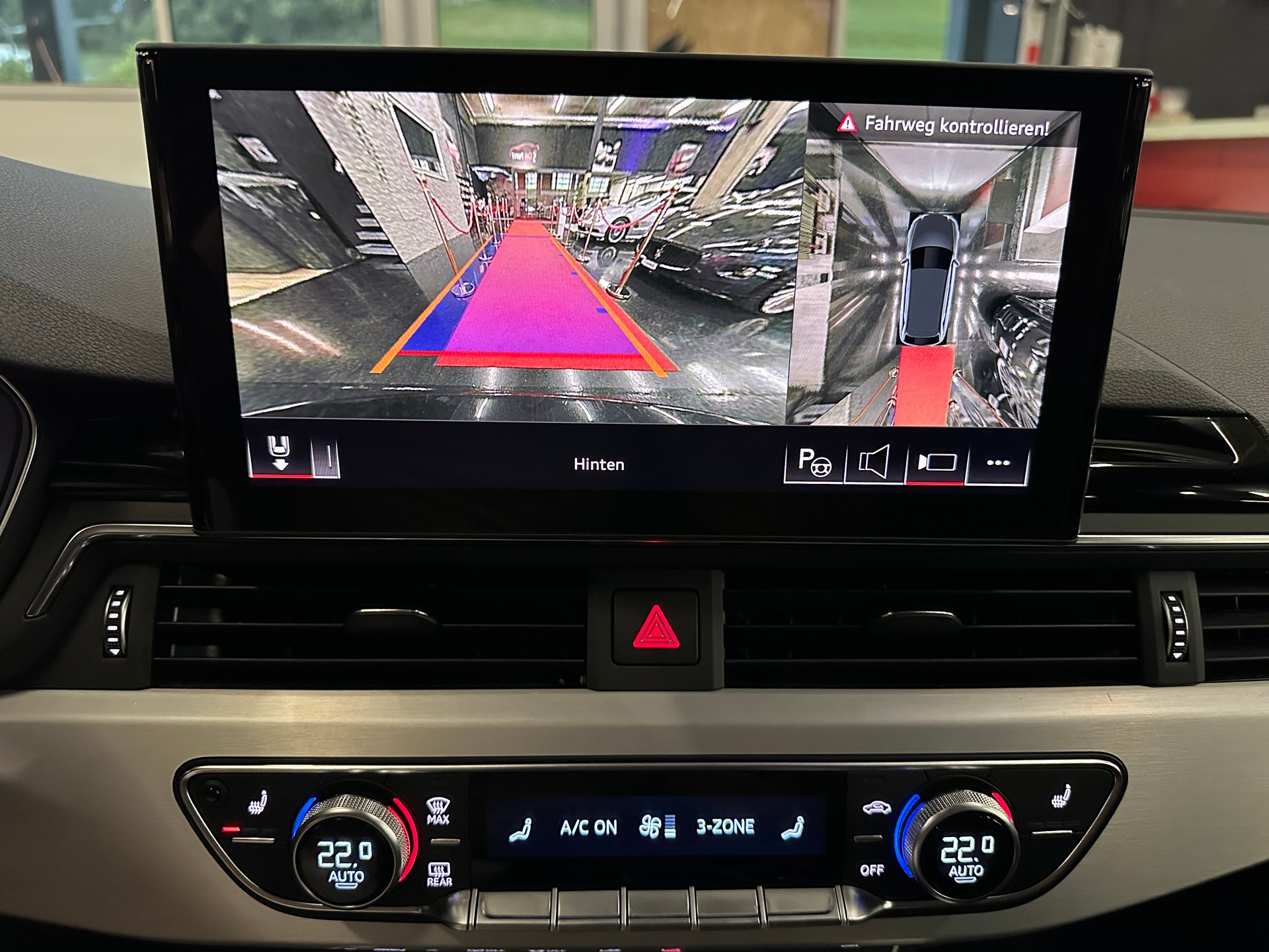 AUDI A4 Avant 40 TDI S line Attraction quattro S-tronic-image-16