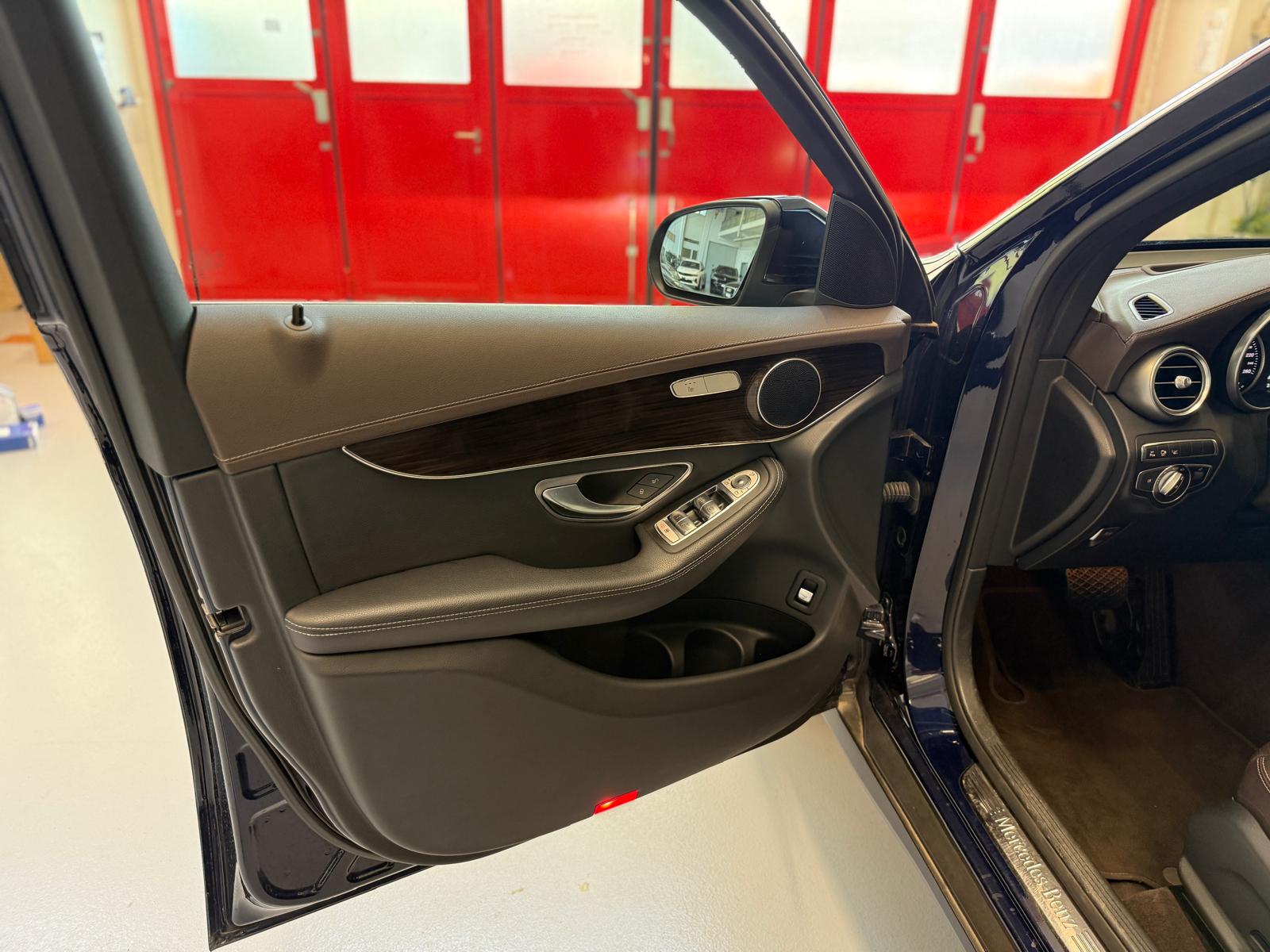 MERCEDES-BENZ GLC 250 Exclusive 4Matic 9G-Tronic-image-10