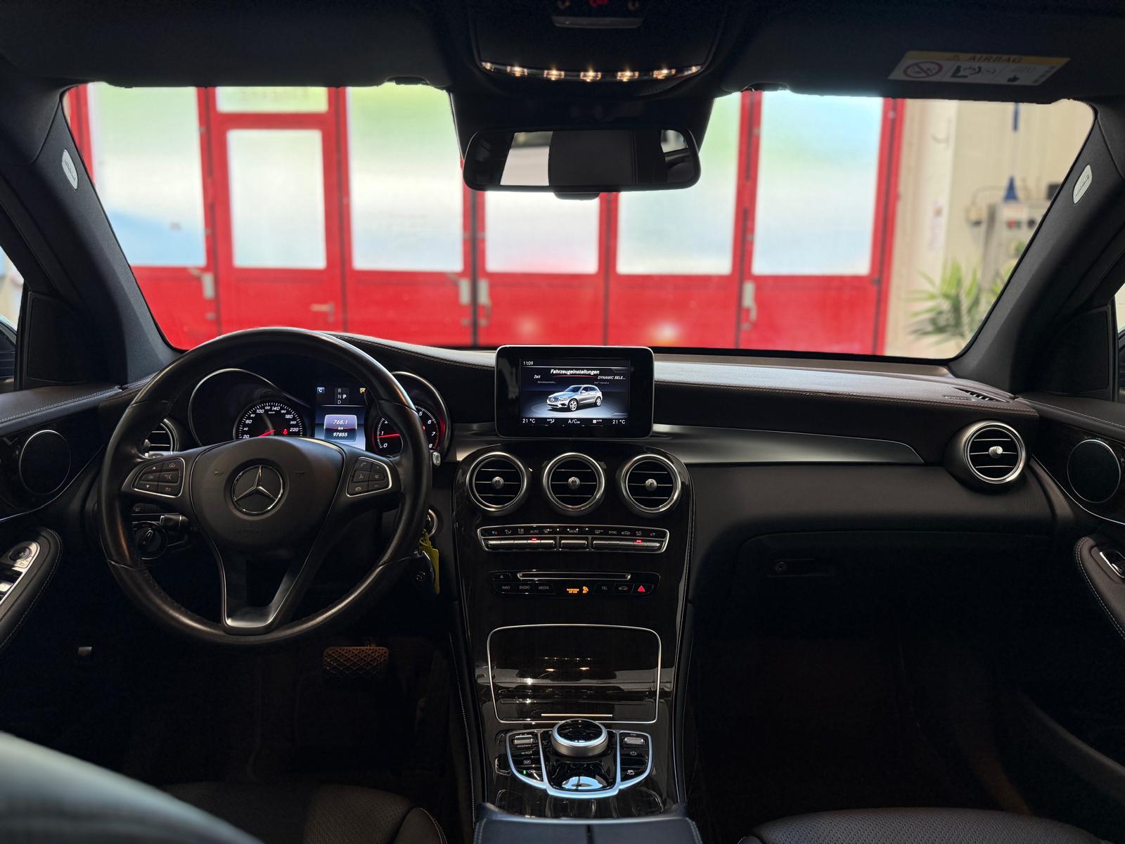 MERCEDES-BENZ GLC 250 Exclusive 4Matic 9G-Tronic-image-14
