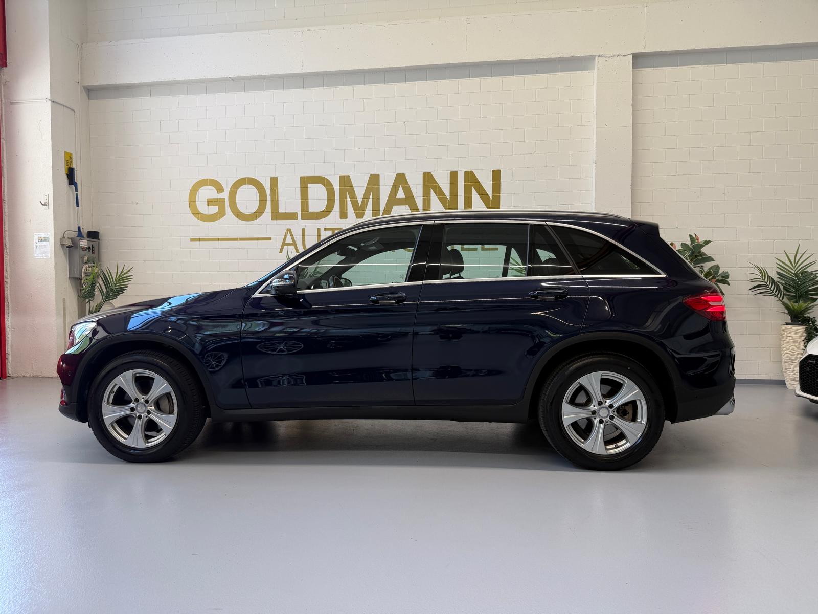 MERCEDES-BENZ GLC 250 Exclusive 4Matic 9G-Tronic-showroom-element-2