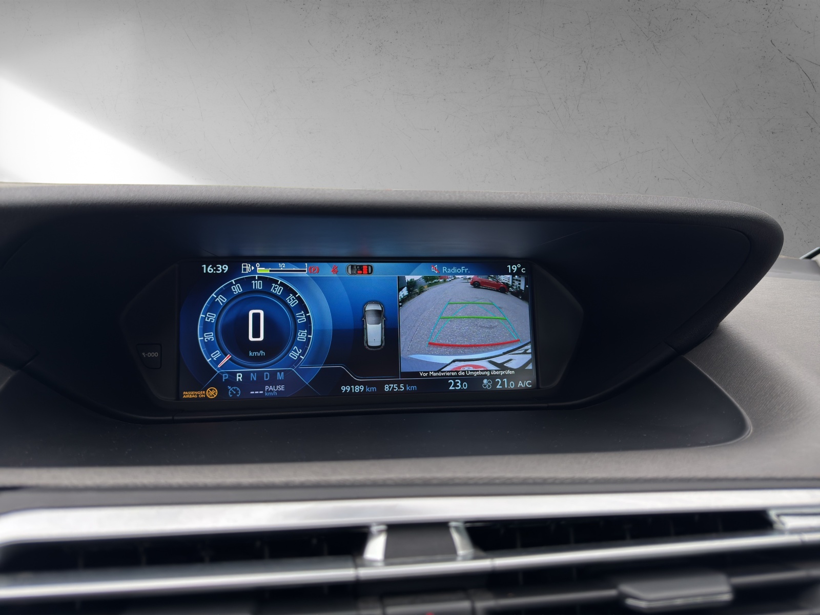 CITROEN C4 Picasso 1.6i 16V e-THP Exclusive Automatic-image-11