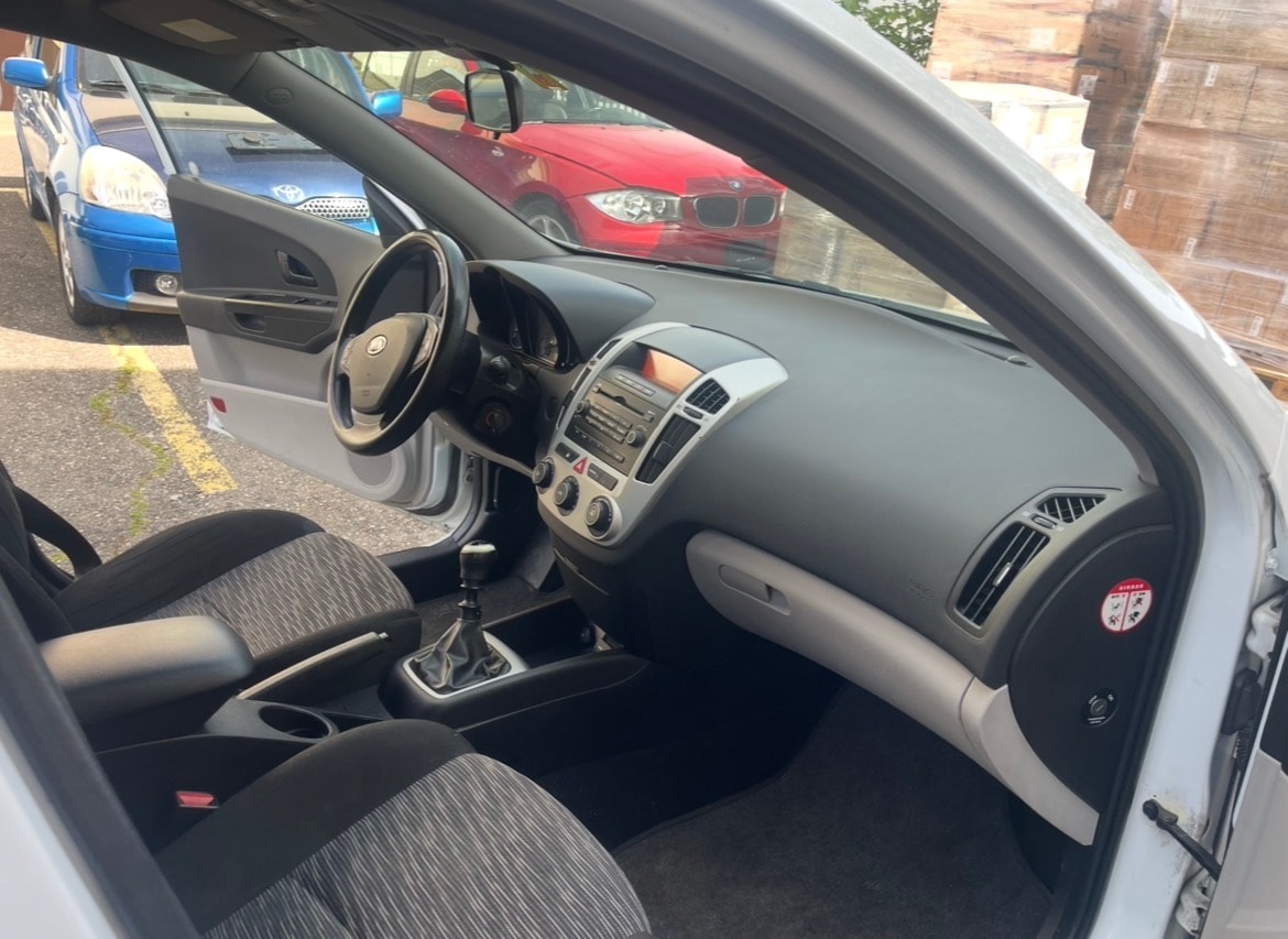 KIA Cee'd Sporty Wagon 1.4 16V Eco-image-7