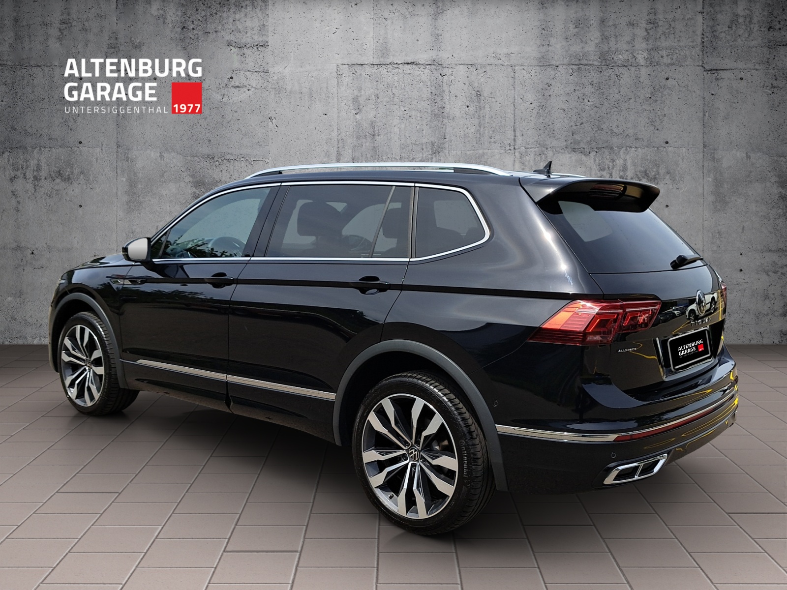 VW Tiguan Allspace 2.0 TSI R-Line-showroom-element-2