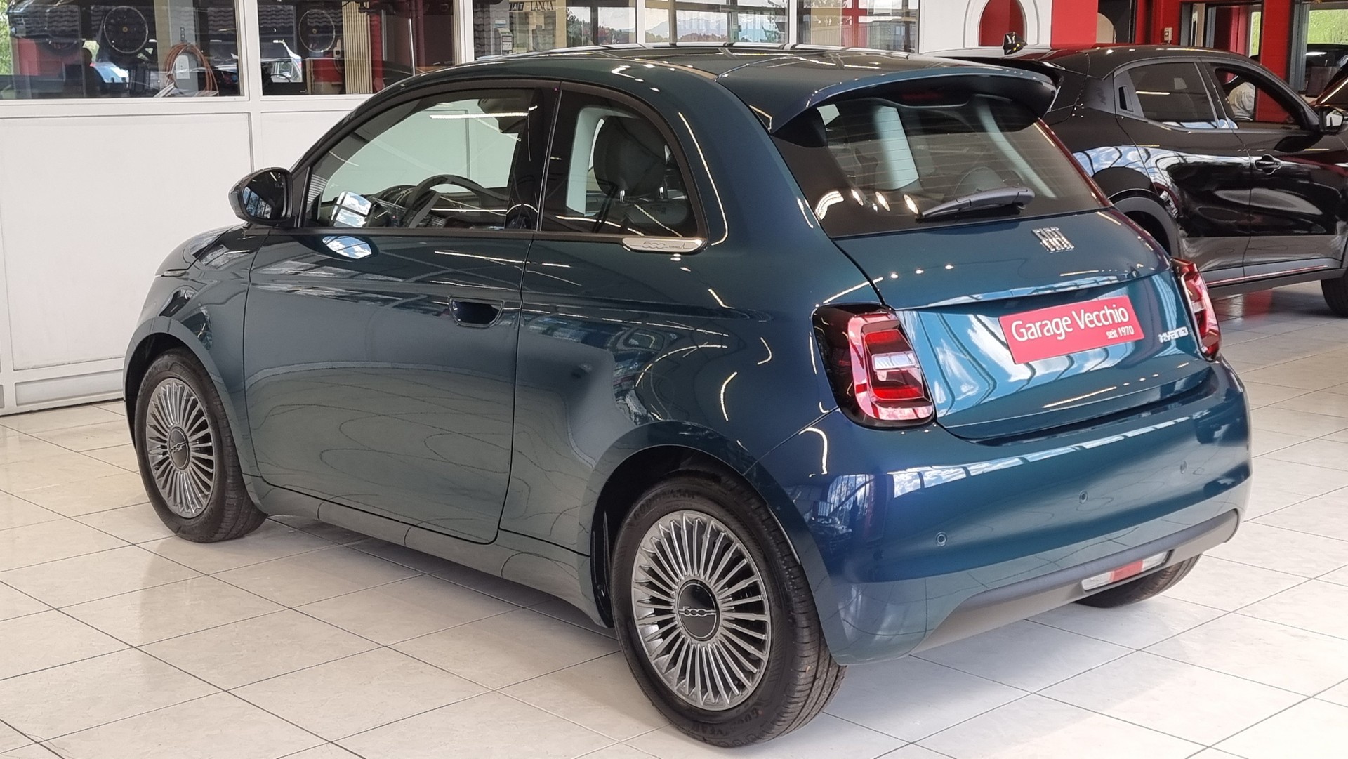 FIAT 500 1.0 Hybrid Torino-showroom-element-3