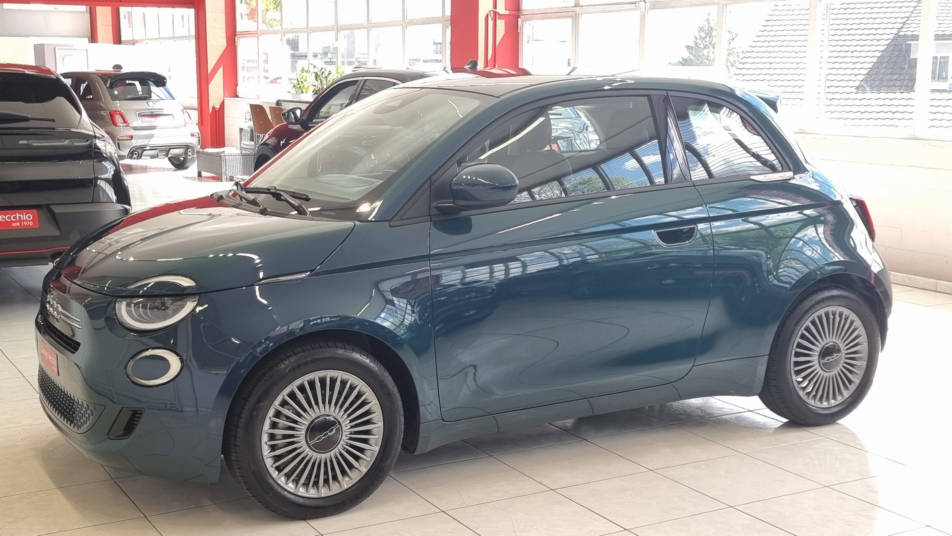 FIAT 500 1.0 Hybrid Torino-showroom-element-1