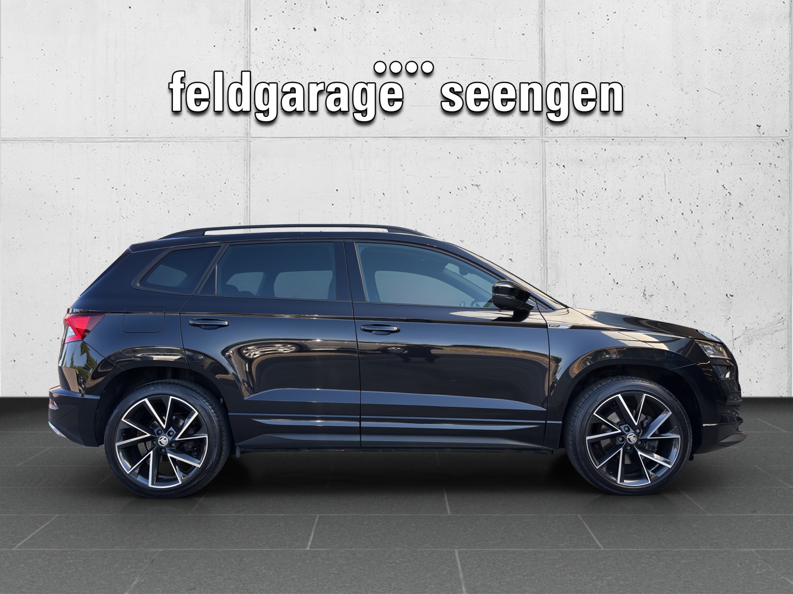 SKODA Karoq 2.0 TSI SportLine 4x4 DSG mit AHK & Standheizung-showroom-element-3