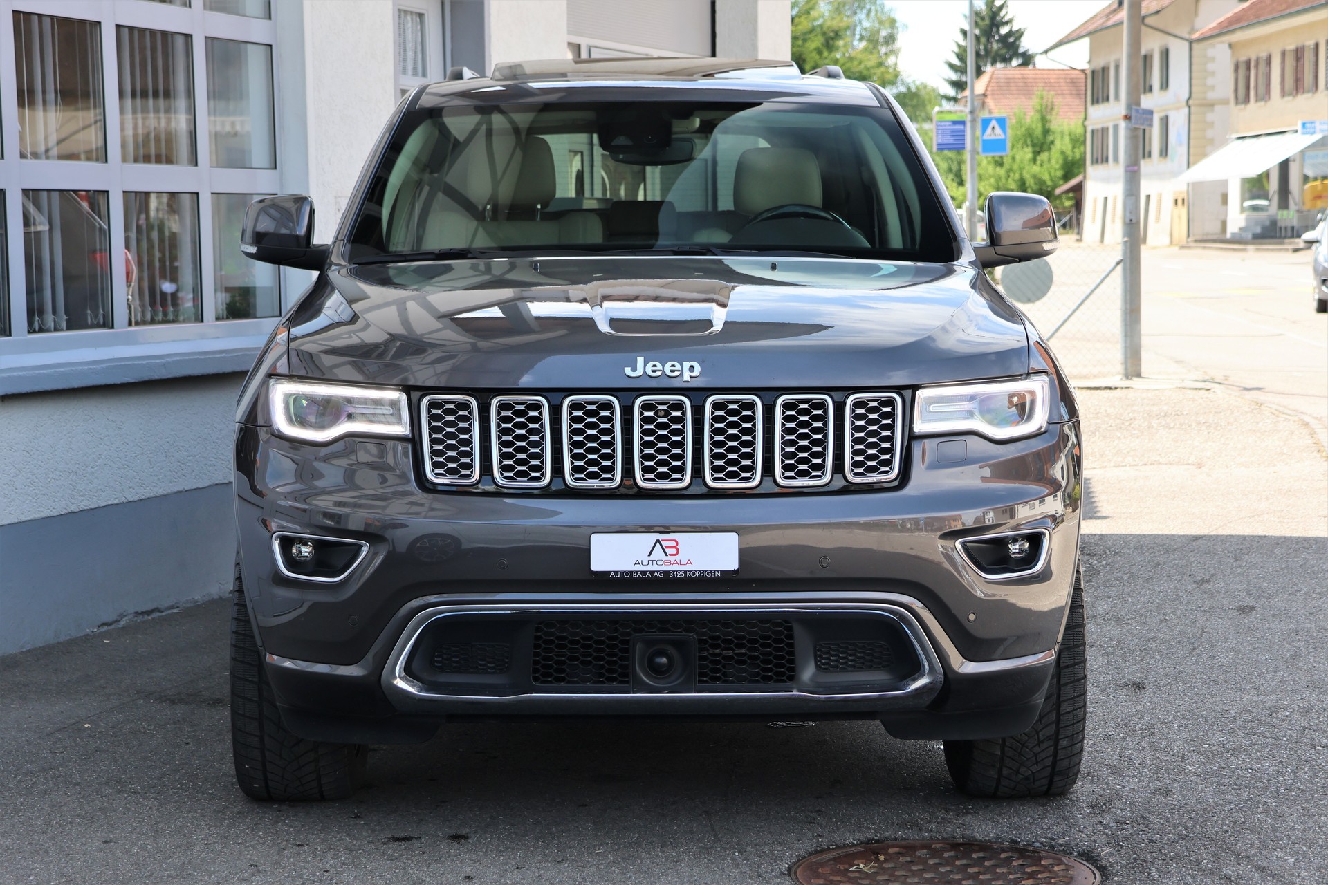 JEEP Grand Cherokee 3.0 CRD Overland Automatic (CH)-showroom-element-1