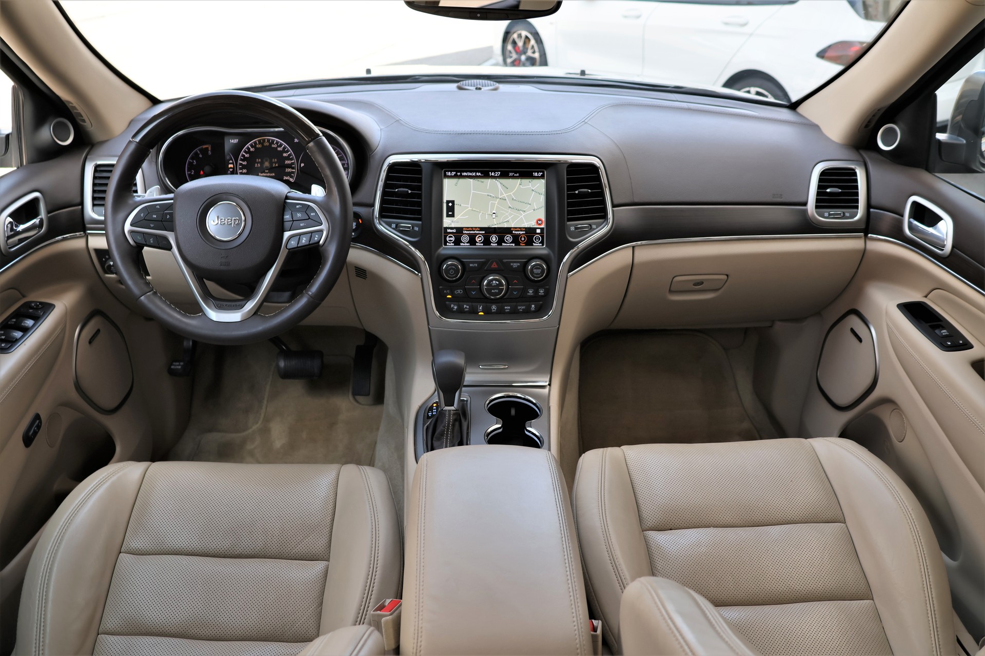 JEEP Grand Cherokee 3.0 CRD Overland Automatic (CH)-image-16