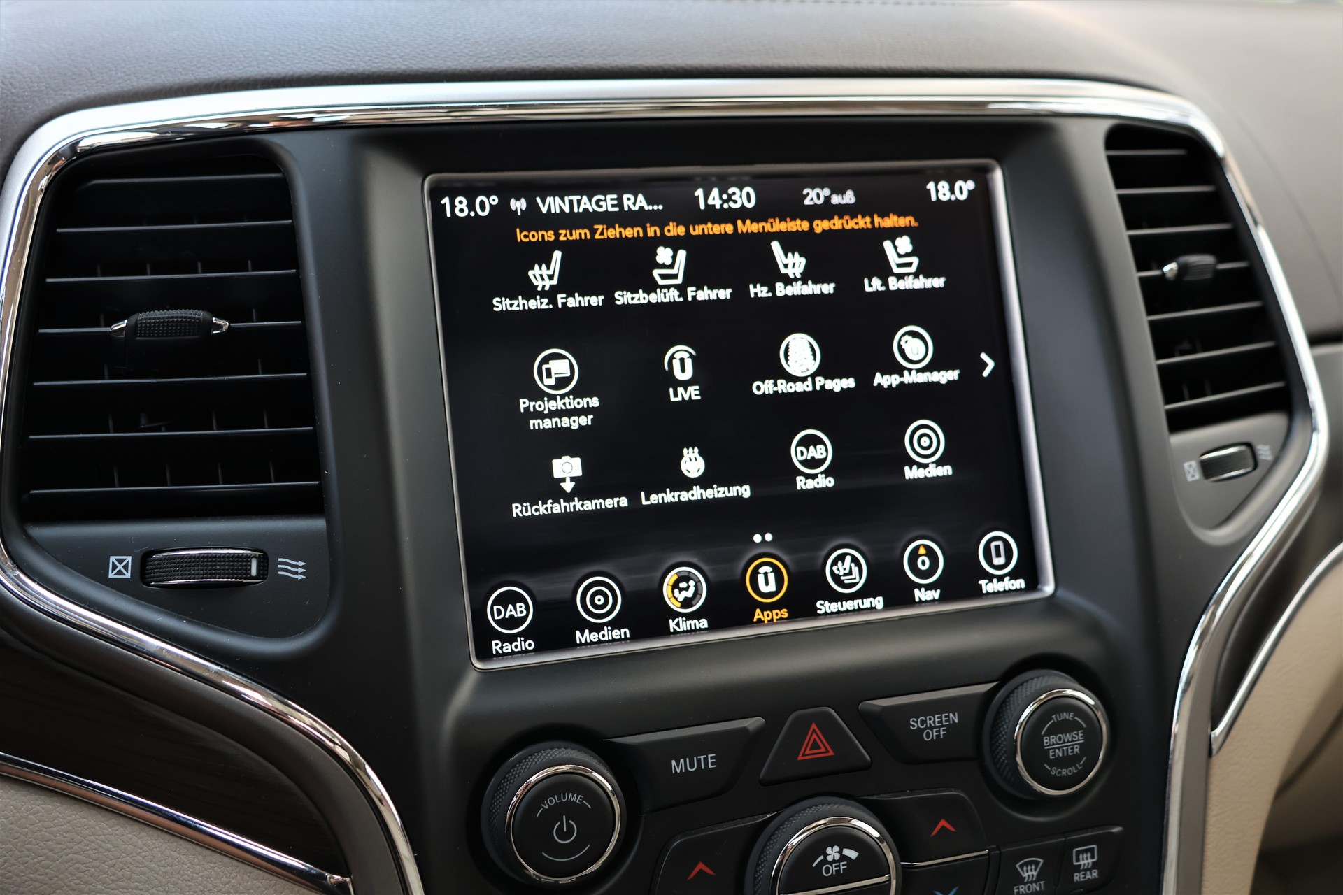JEEP Grand Cherokee 3.0 CRD Overland Automatic (CH)-image-22