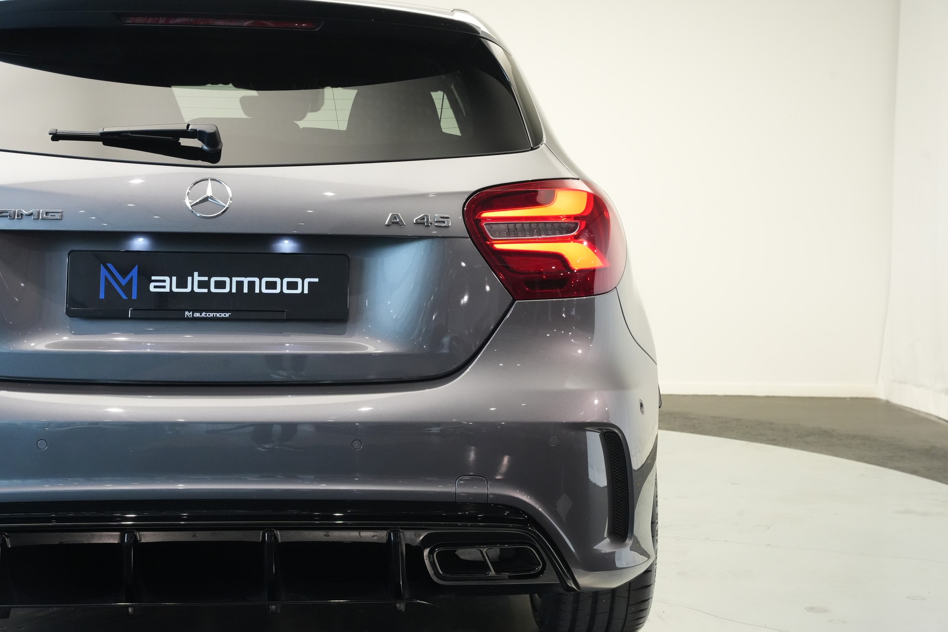 MERCEDES-BENZ A 45 AMG 4Matic Speedshift 7G-DCT *CH-Fahrzeug* *Performance Sitze*-image-33