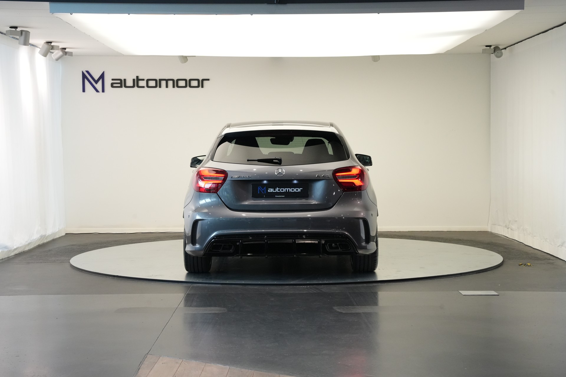 MERCEDES-BENZ A 45 AMG 4Matic Speedshift 7G-DCT *CH-Fahrzeug* *Performance Sitze*-image-5