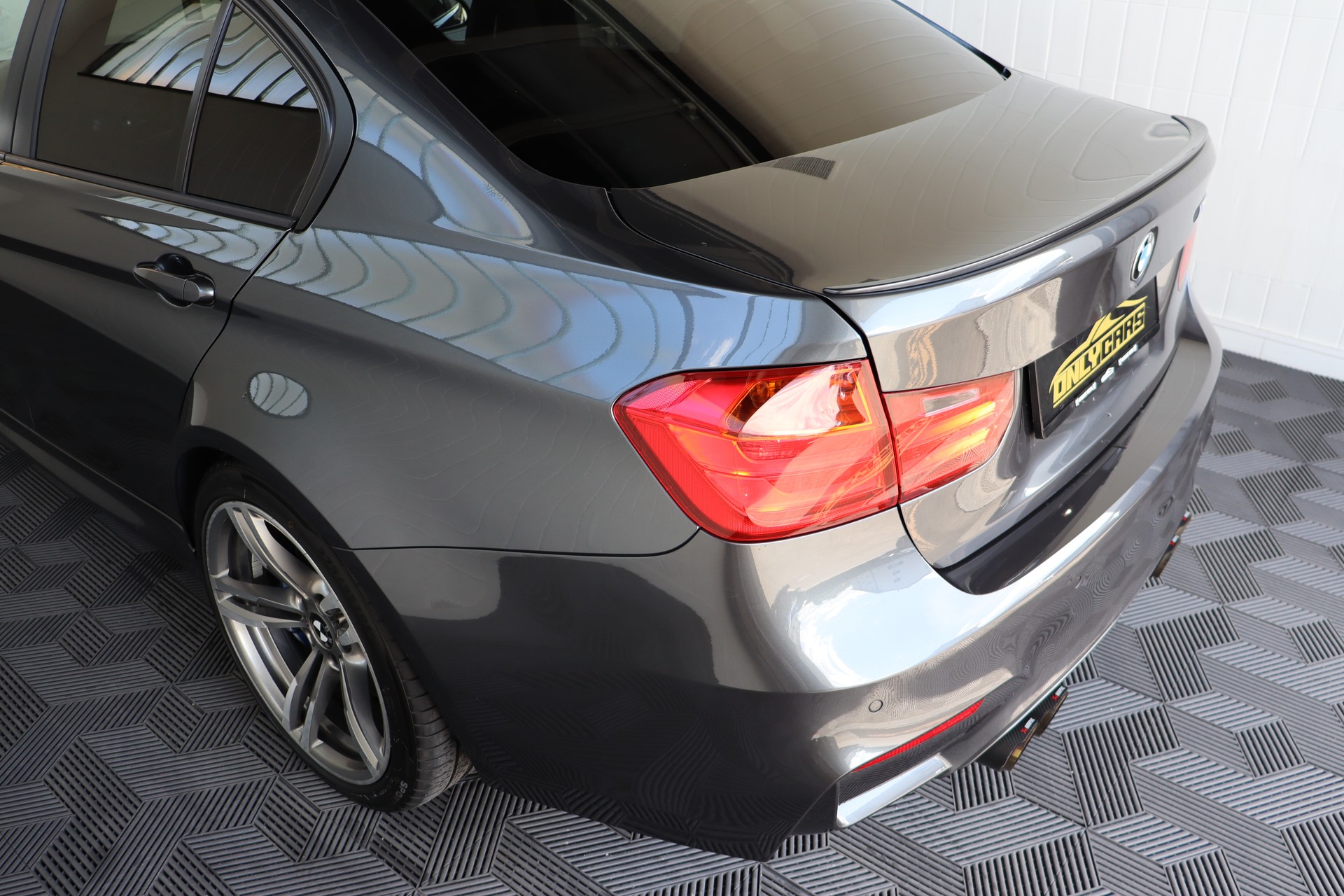 BMW M3 Drivelogic-image-9