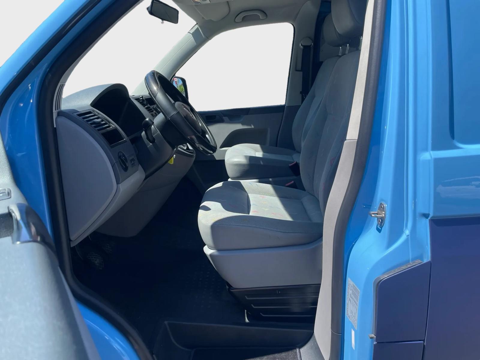 VW T5 Kasten Camperumbau-image-10