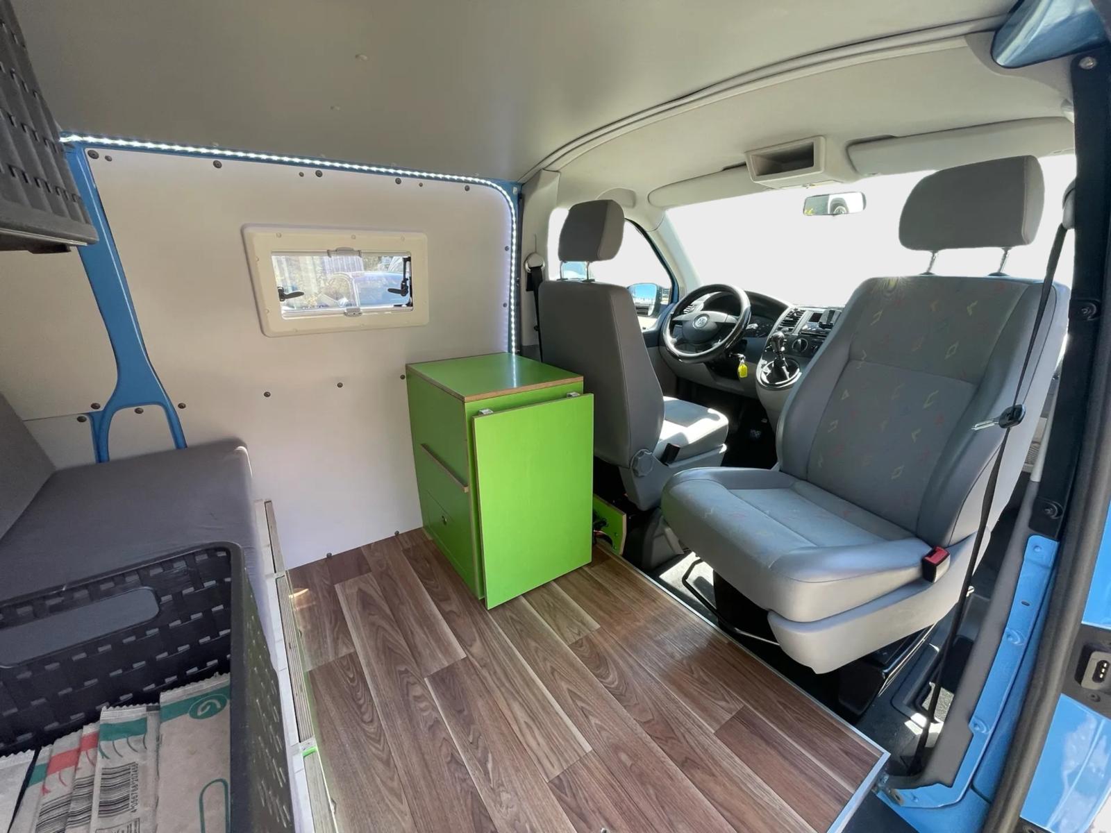 VW T5 Kasten Camperumbau-image-27