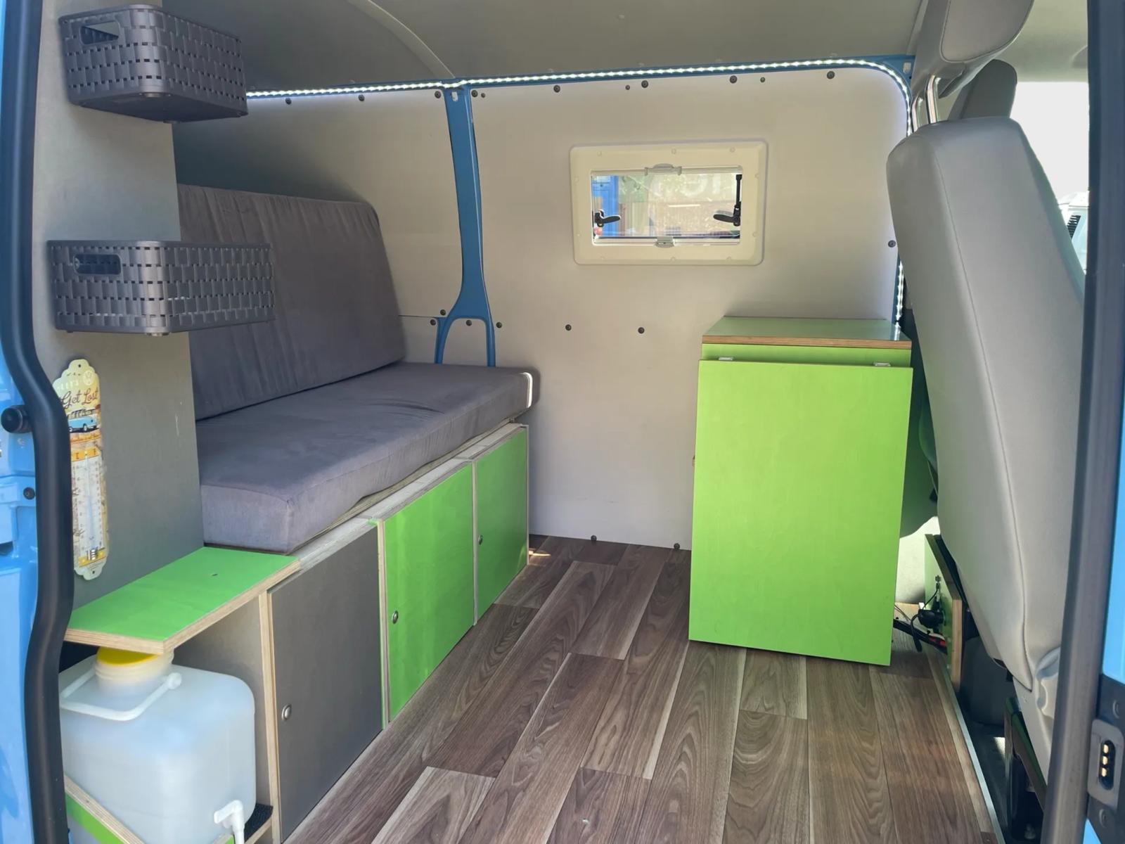 VW T5 Kasten Camperumbau-image-25