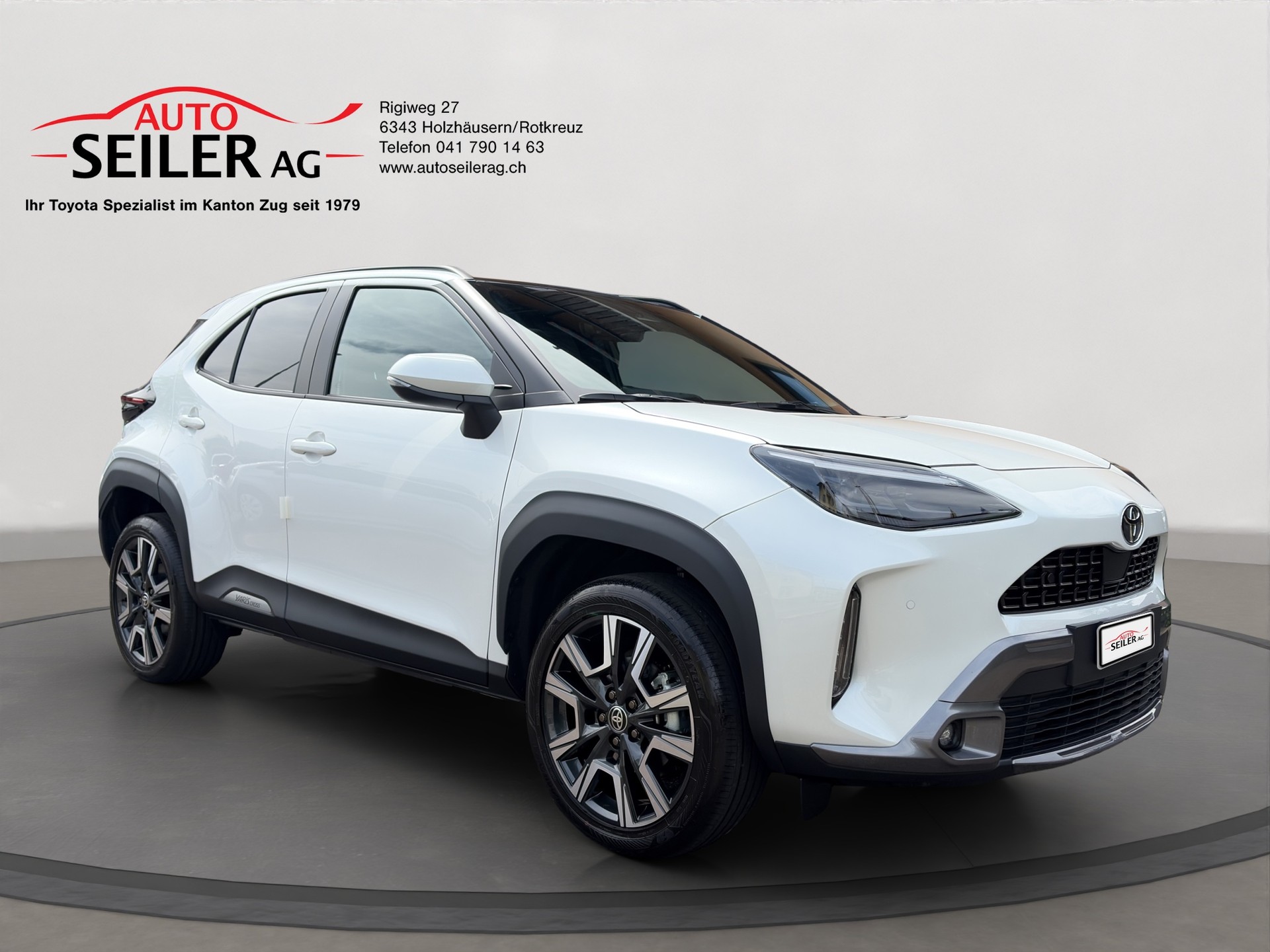 TOYOTA Yaris Cross 1.5 Premium AWDi e-CVT-showroom-element-1