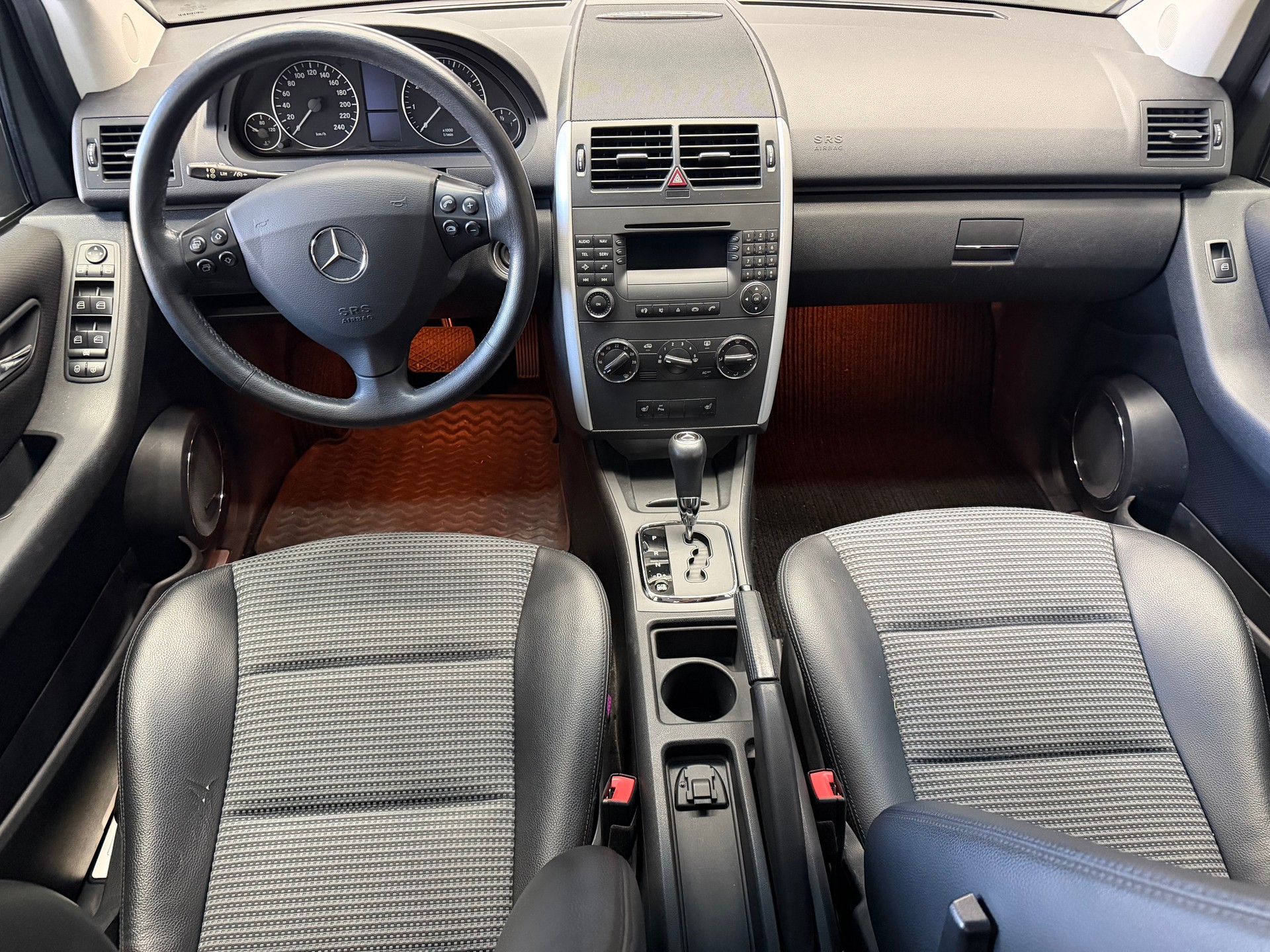 MERCEDES-BENZ A 200 T Elégance-image-3