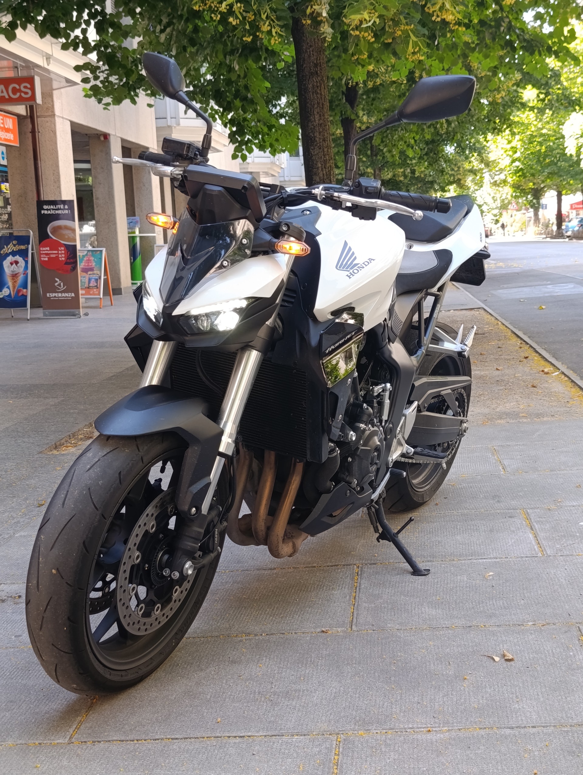 HONDA CB 1000 Hornet-image-1