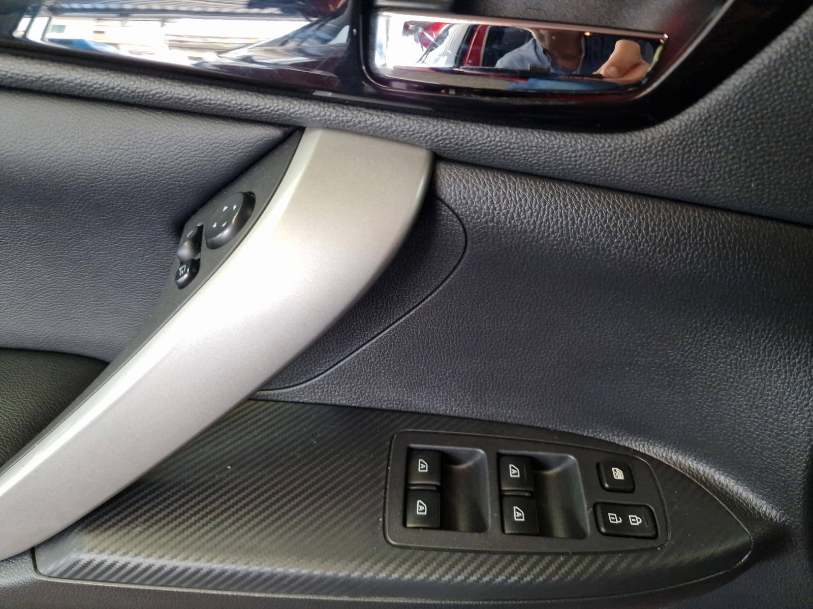 MITSUBISHI Eclipse Cross 2.4 PHEV Ralliart 4WD-image-14