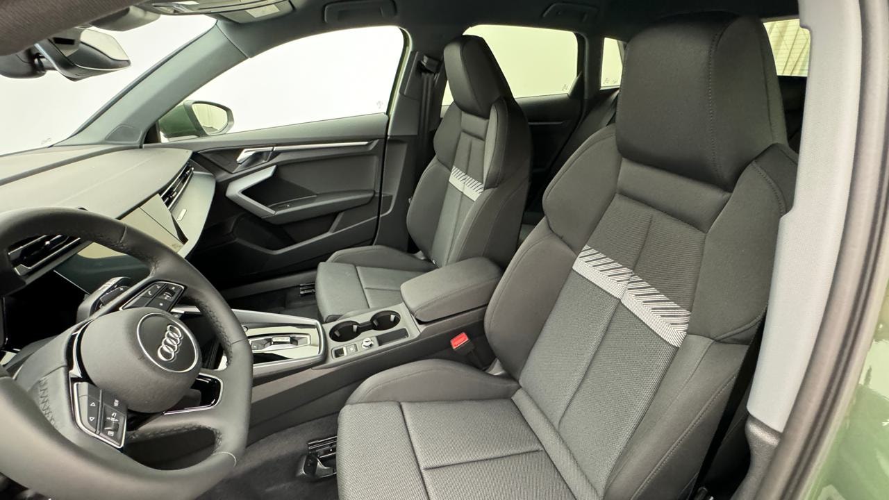 AUDI A3 Sportback 35 TFSI S line S-tronic-image-4