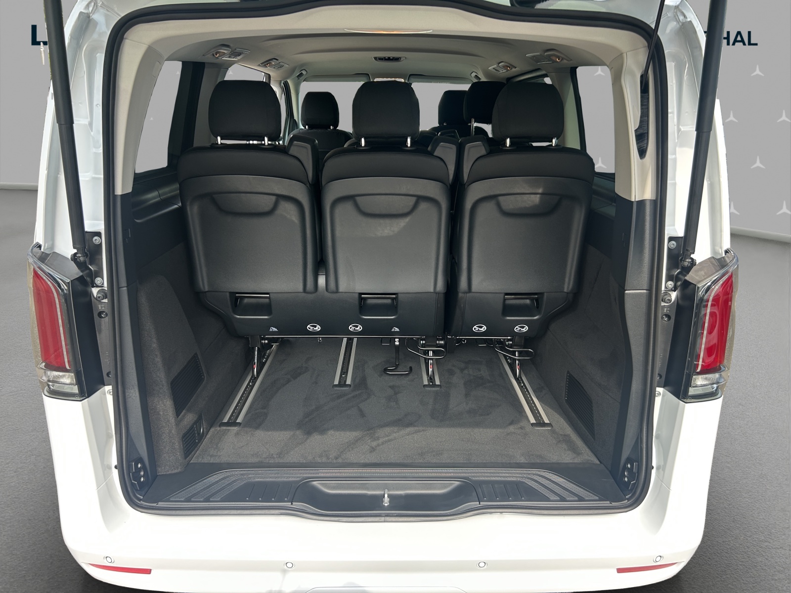 MERCEDES-BENZ Vito 116 CDI Lang Tourer 9G-Tronic 4M Select-image-15