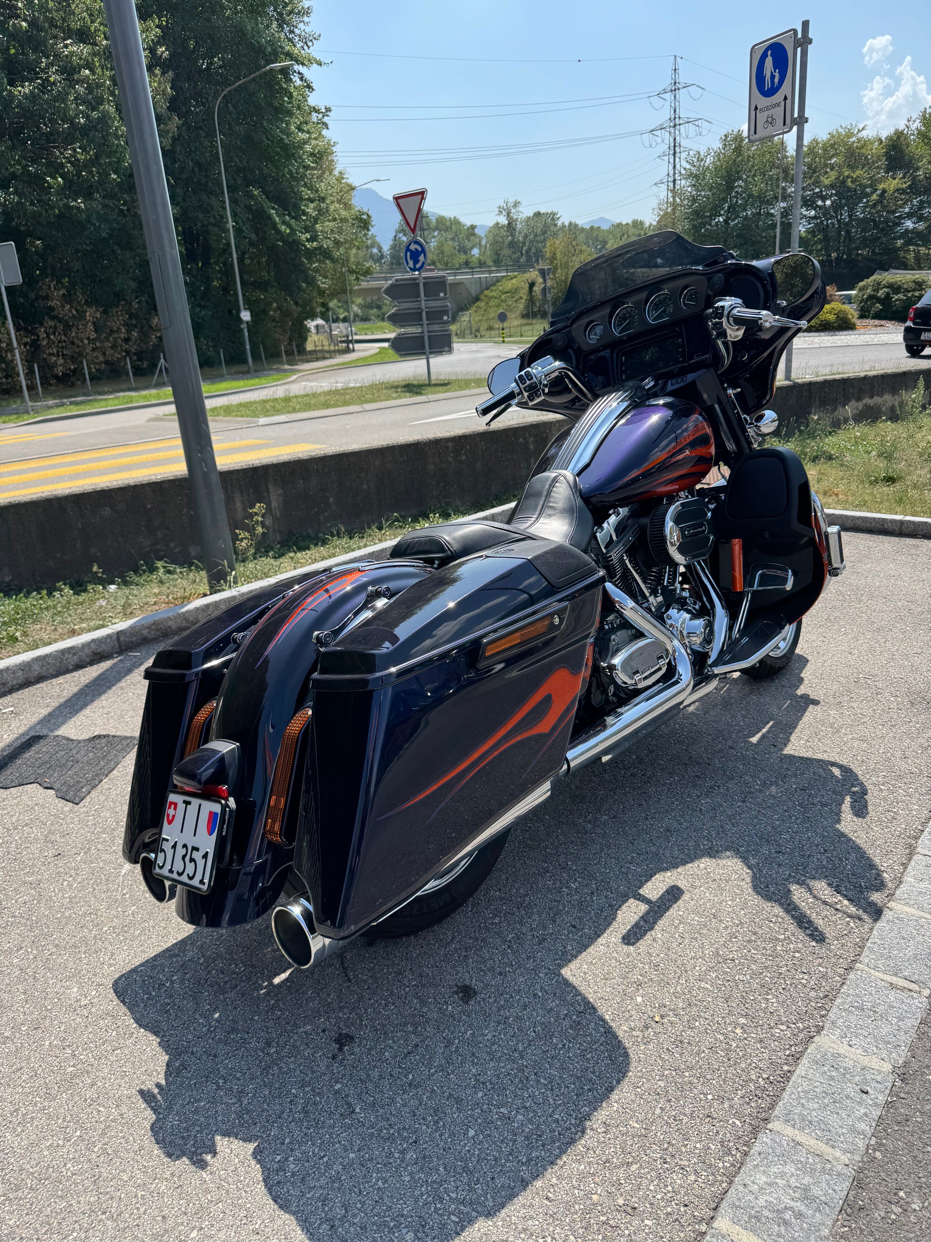 HARLEY-DAVIDSON FLHXSE Street Glide ABS CVO-image-2