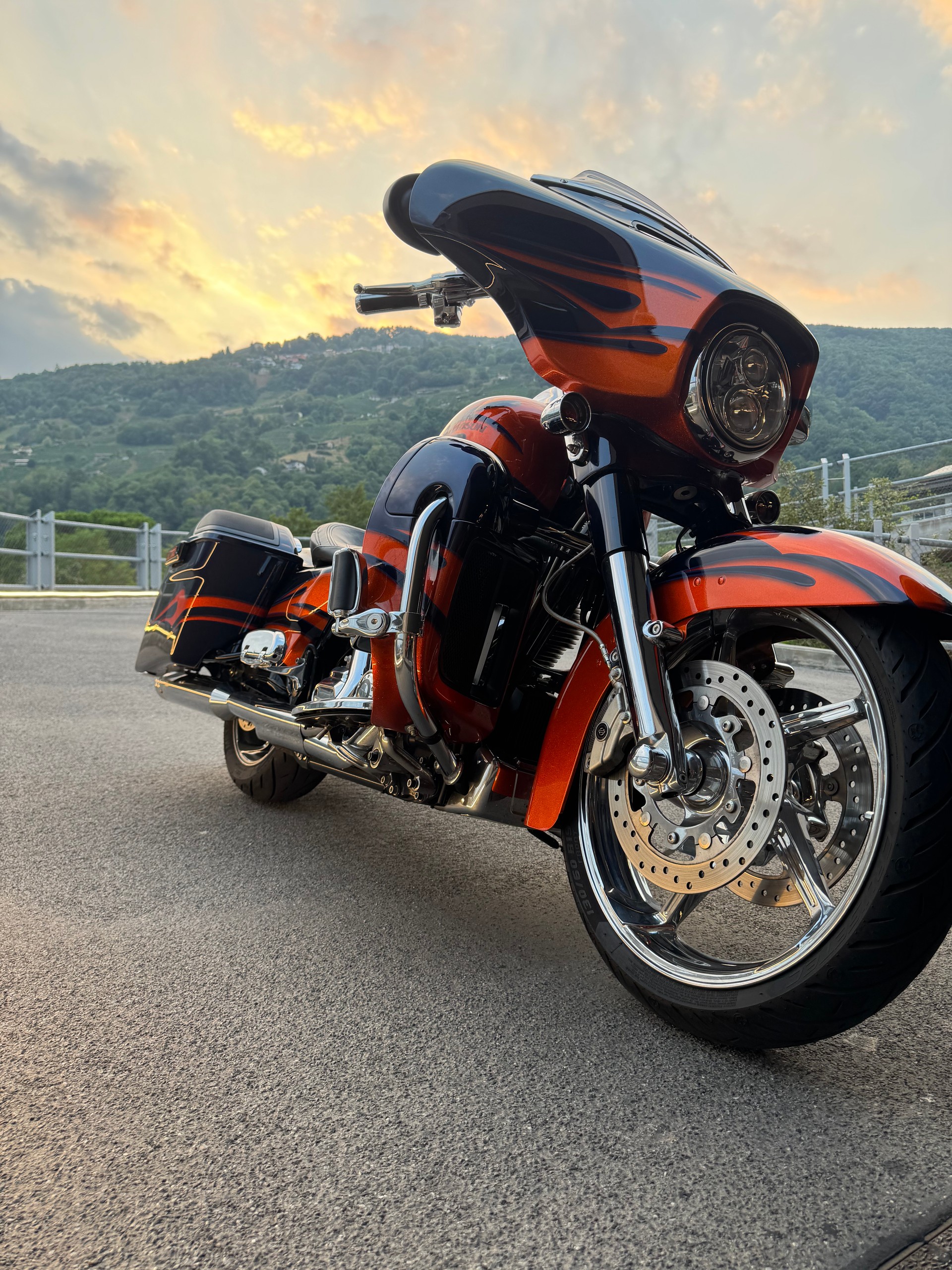 HARLEY-DAVIDSON FLHXSE Street Glide ABS CVO-image-6