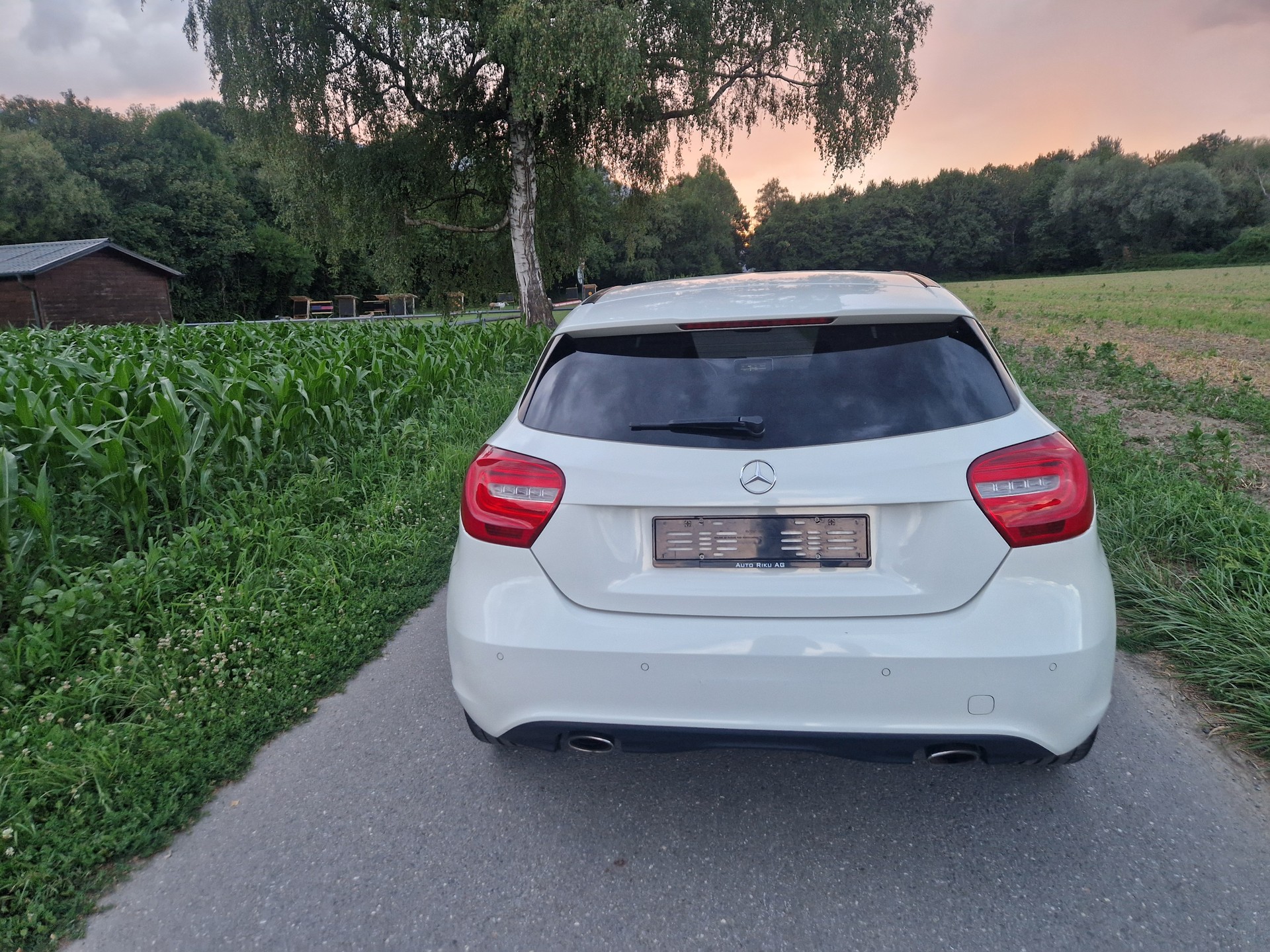 MERCEDES-BENZ A 180-image-4