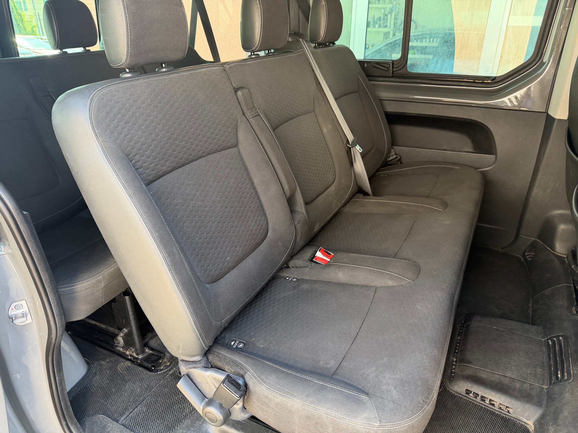 OPEL Vivaro 1.6CDTI Tourer 2.7t L1H1-image-11