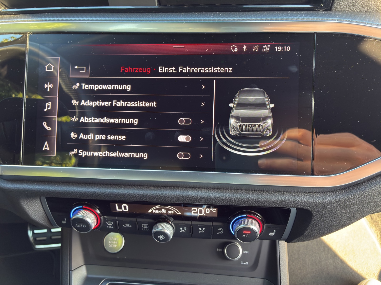 AUDI Q3 Sportback 45 TFSI S line quattro S-tronic-image-13