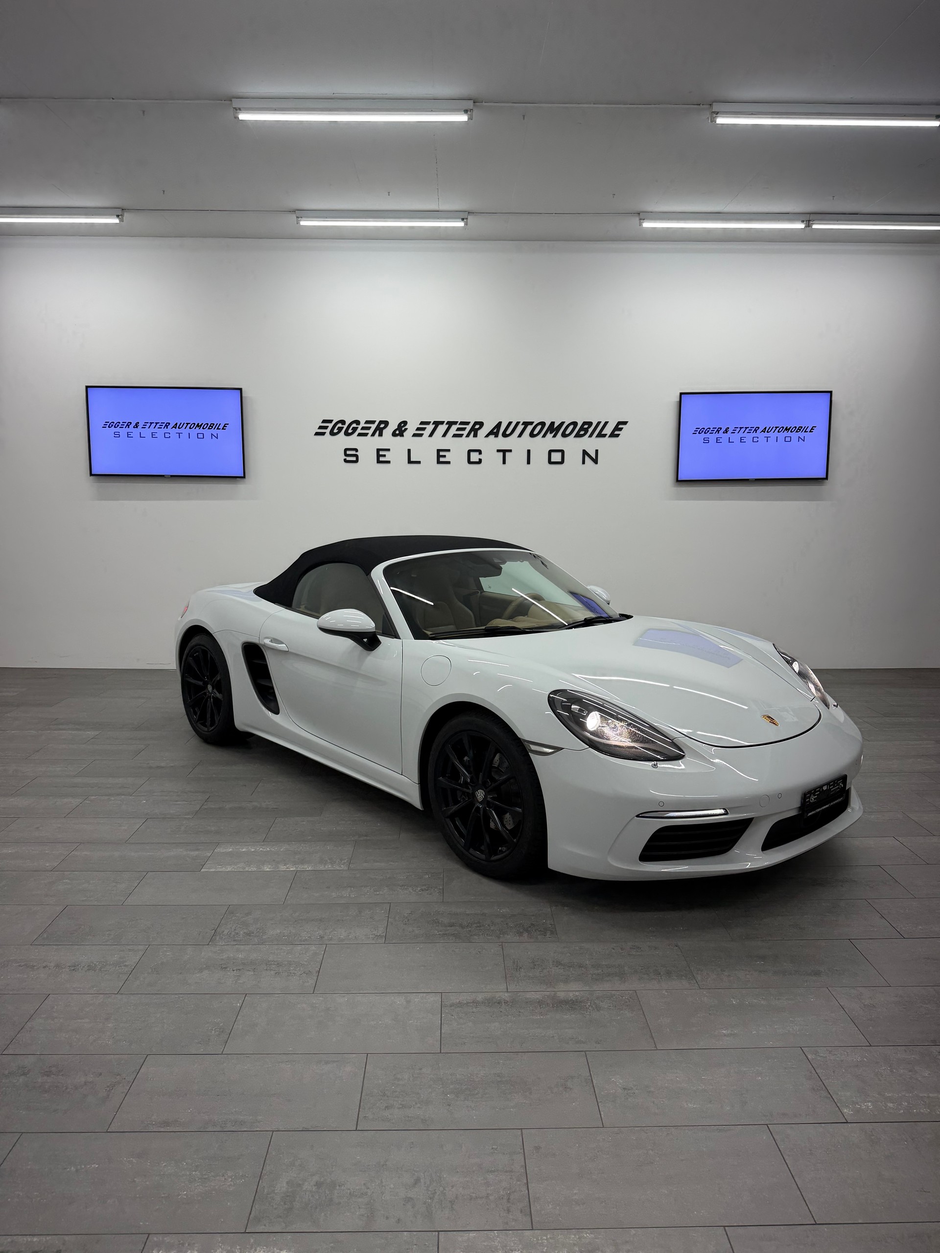 PORSCHE 718 Boxster 2.0 PDK-showroom-element-2