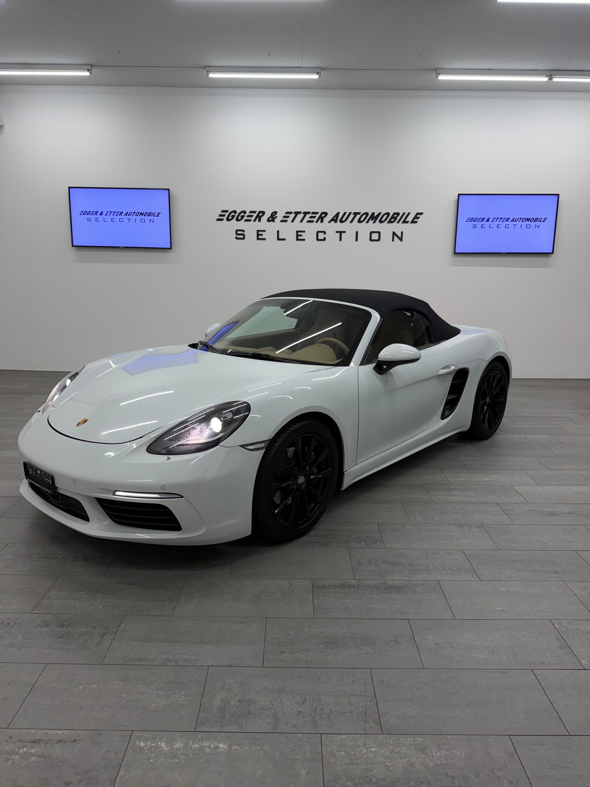 PORSCHE 718 Boxster 2.0 PDK-showroom-element-1