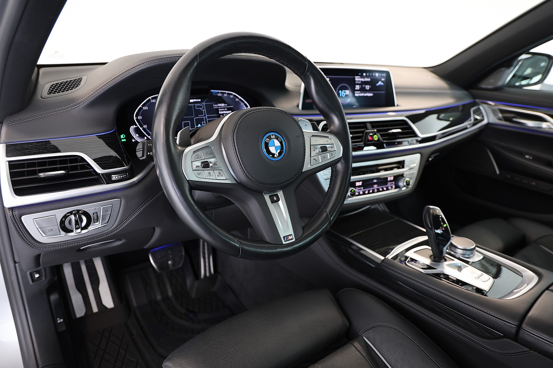 BMW 745Le M-Sport xDrive SAG-image-6